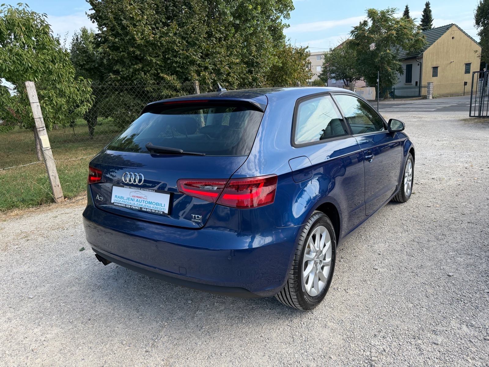 Audi A3 2,0 TDI Quattro-XENON-LED-ALU-V+M SERVIS-NEMA 5%-KARTICE 36 R, fotografija 5