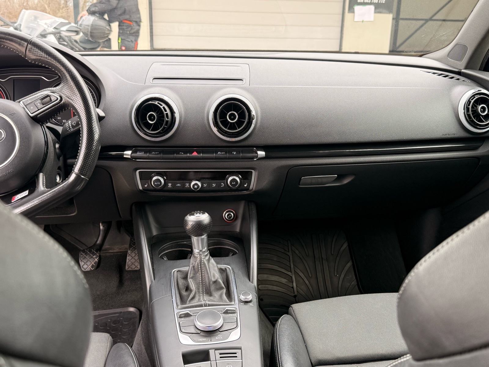 Audi A3 2,0 TDI - S LINE, fotografija 3