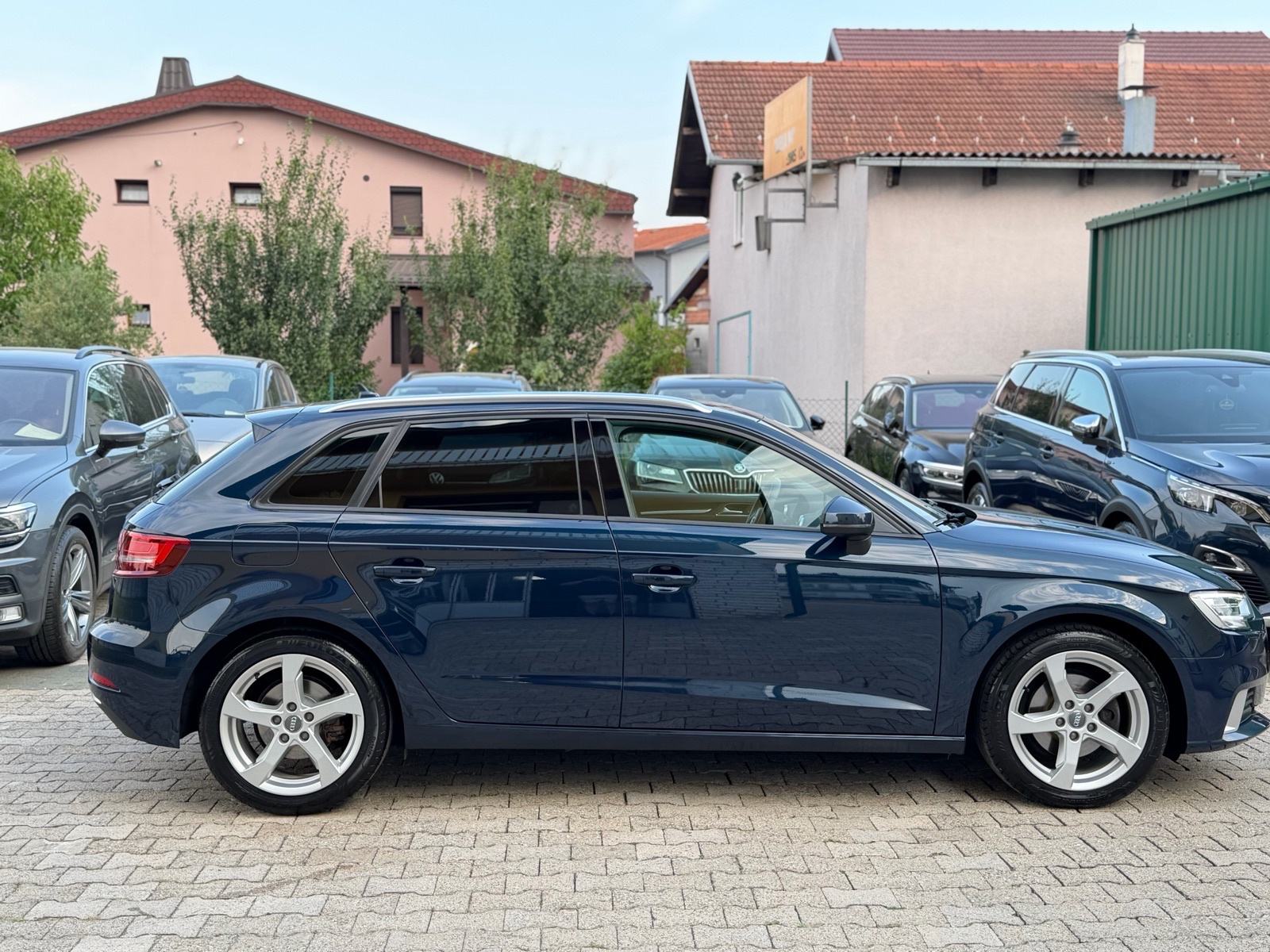 Audi A3 Sportback 2,0 TDI, Sport, Alu 17", LED, Redizajn, fotografija 8