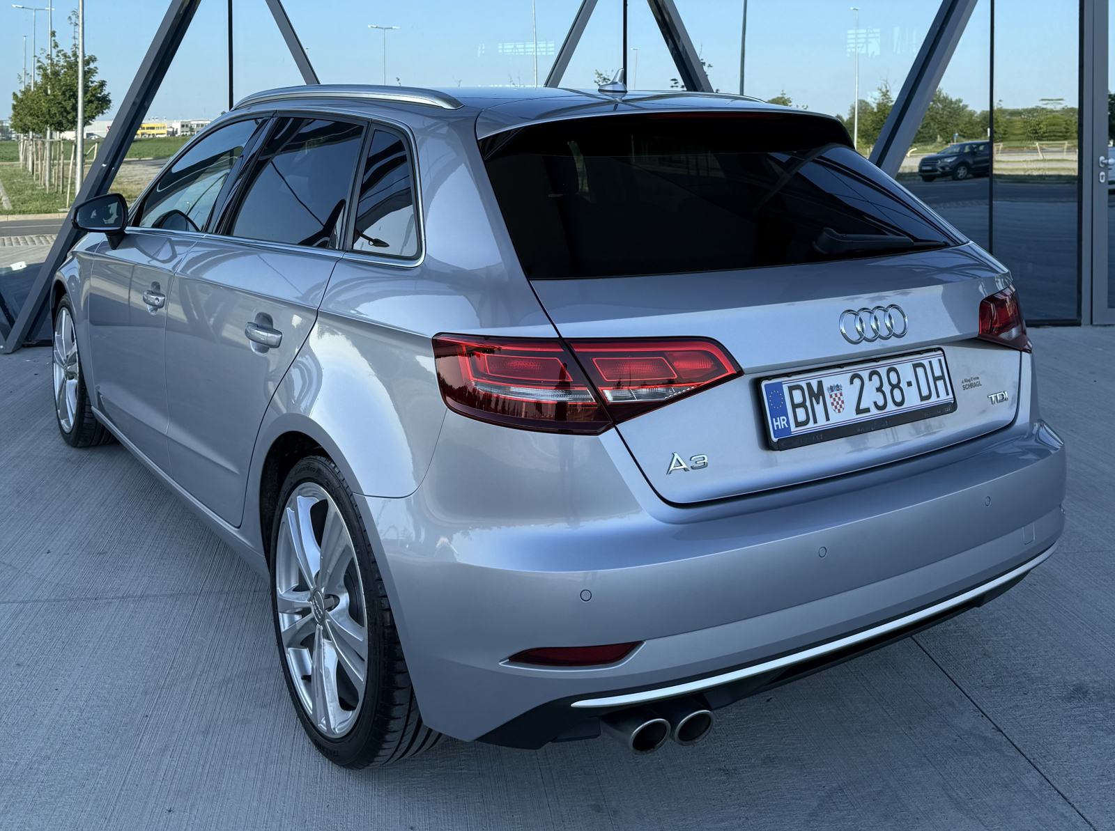 Audi A3 2,0 TDI Sport • VIRTUAL • NAVI • ALU 18 • REG 3/27 •, fotografija 5