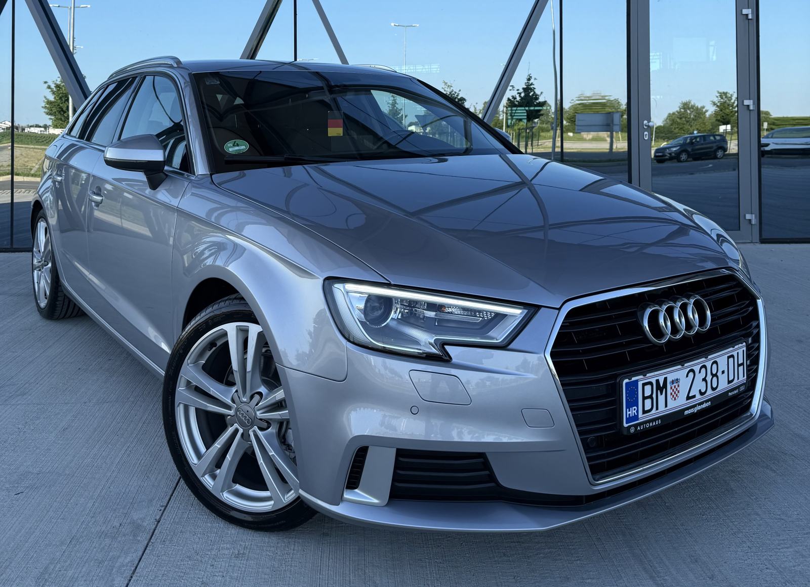 Audi A3 2,0 TDI Sport • VIRTUAL • NAVI • ALU 18 • REG 3/27 •, fotografija 4
