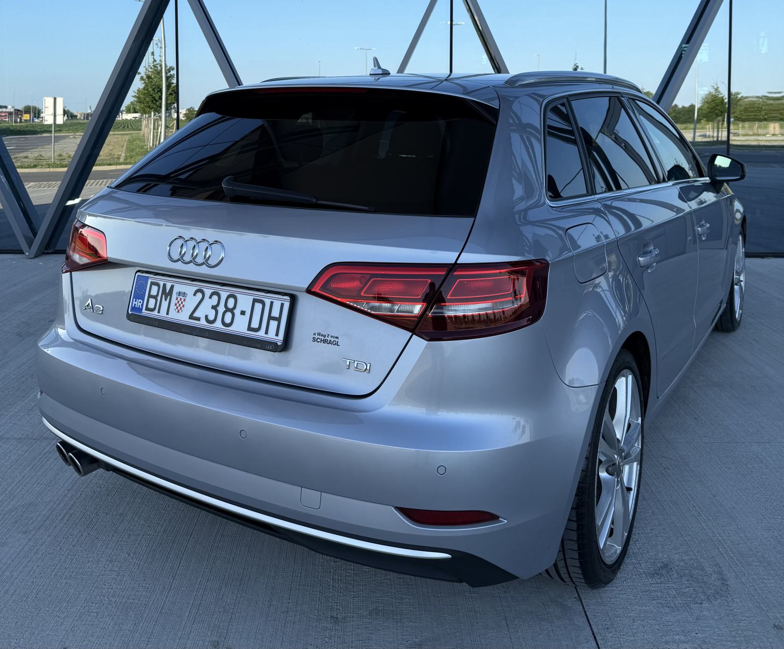 Audi A3 2,0 TDI Sport • VIRTUAL • NAVI • ALU 18 • REG 3/27 •, fotografija 7
