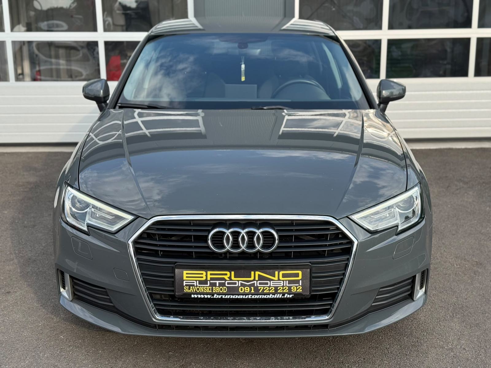 Audi A3 2,0 TDI SPORTBACK/XENON/LED/17/V.SERVIS/JAMSTVO, fotografija 2
