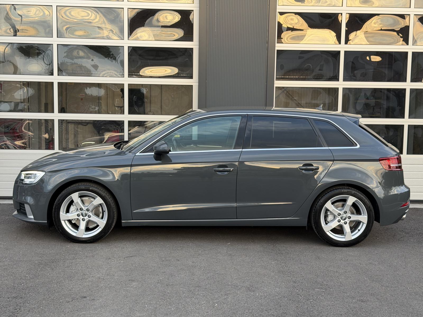 Audi A3 2,0 TDI SPORTBACK/XENON/LED/17/V.SERVIS/JAMSTVO, fotografija 7