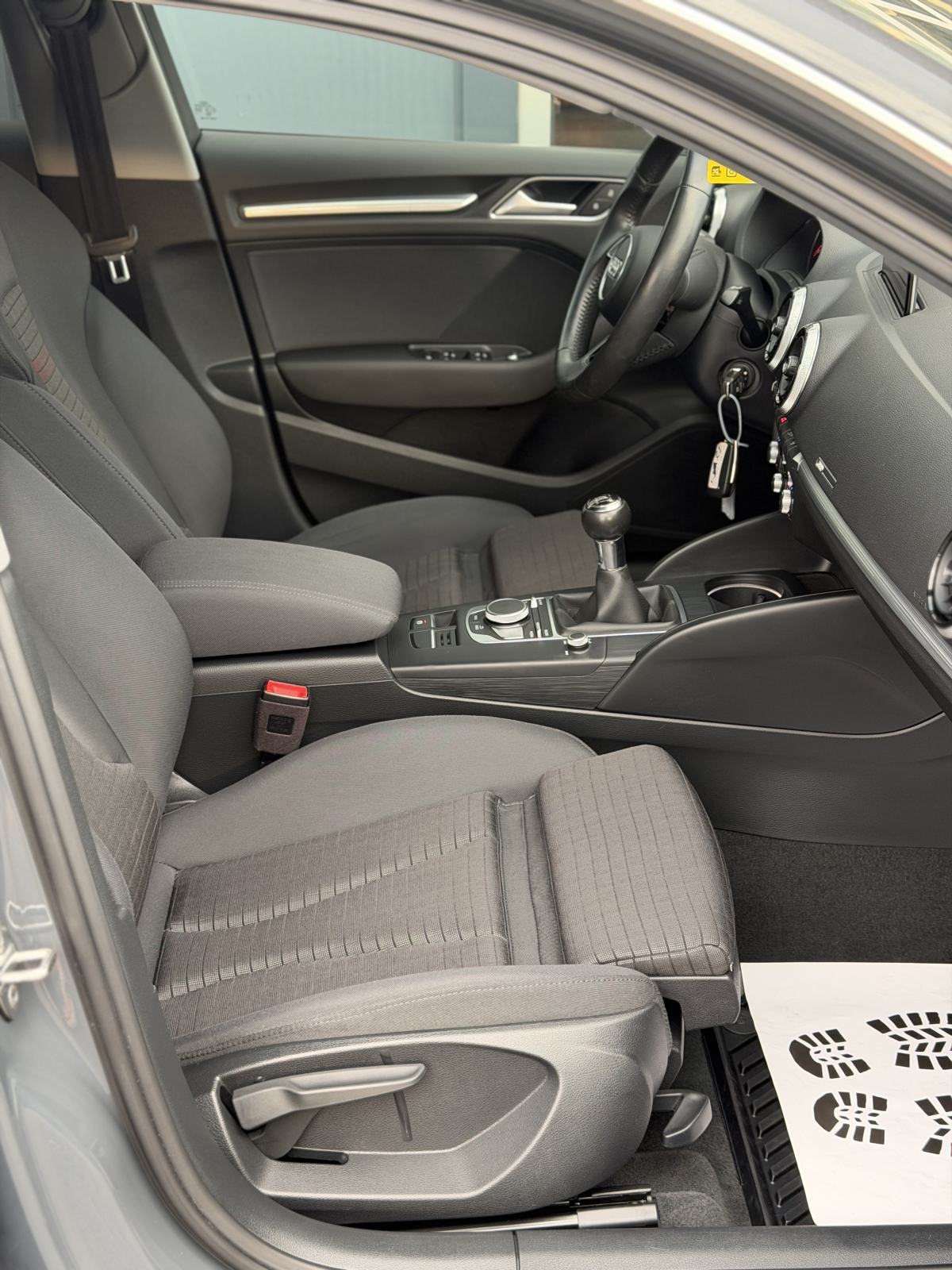 Audi A3 2,0 TDI SPORTBACK/XENON/LED/17/V.SERVIS/JAMSTVO, fotografija 11