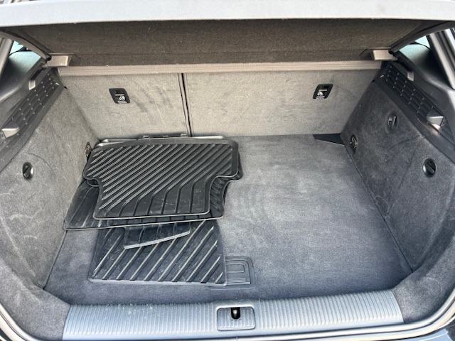 Audi A3 2,0 TDI Sport S-troni Led Dynamic Subwofer Top stanje !!!, fotografija 18