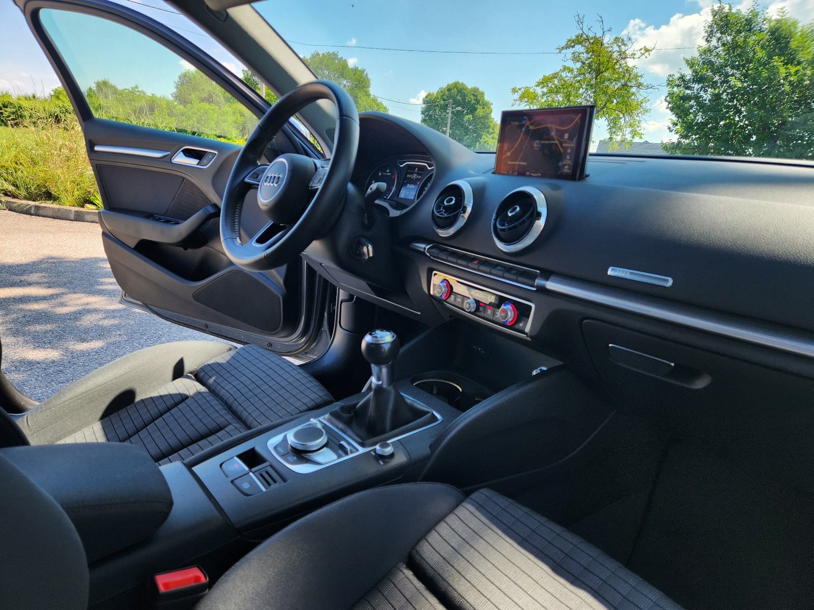 Audi A3 2,0 TDI SPORT* Xenon* Led* Navi* Sound*, fotografija 10