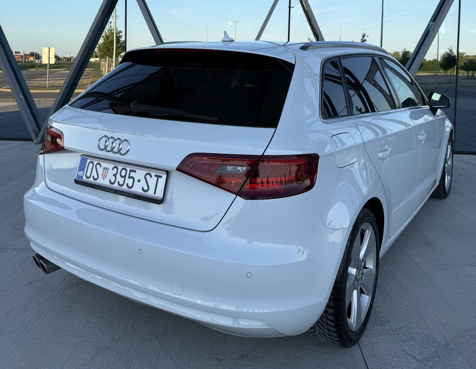 Audi A3 2,0 TDI Sport • XENON • LED • ALU 17 • REG 5/27 •, fotografija 7