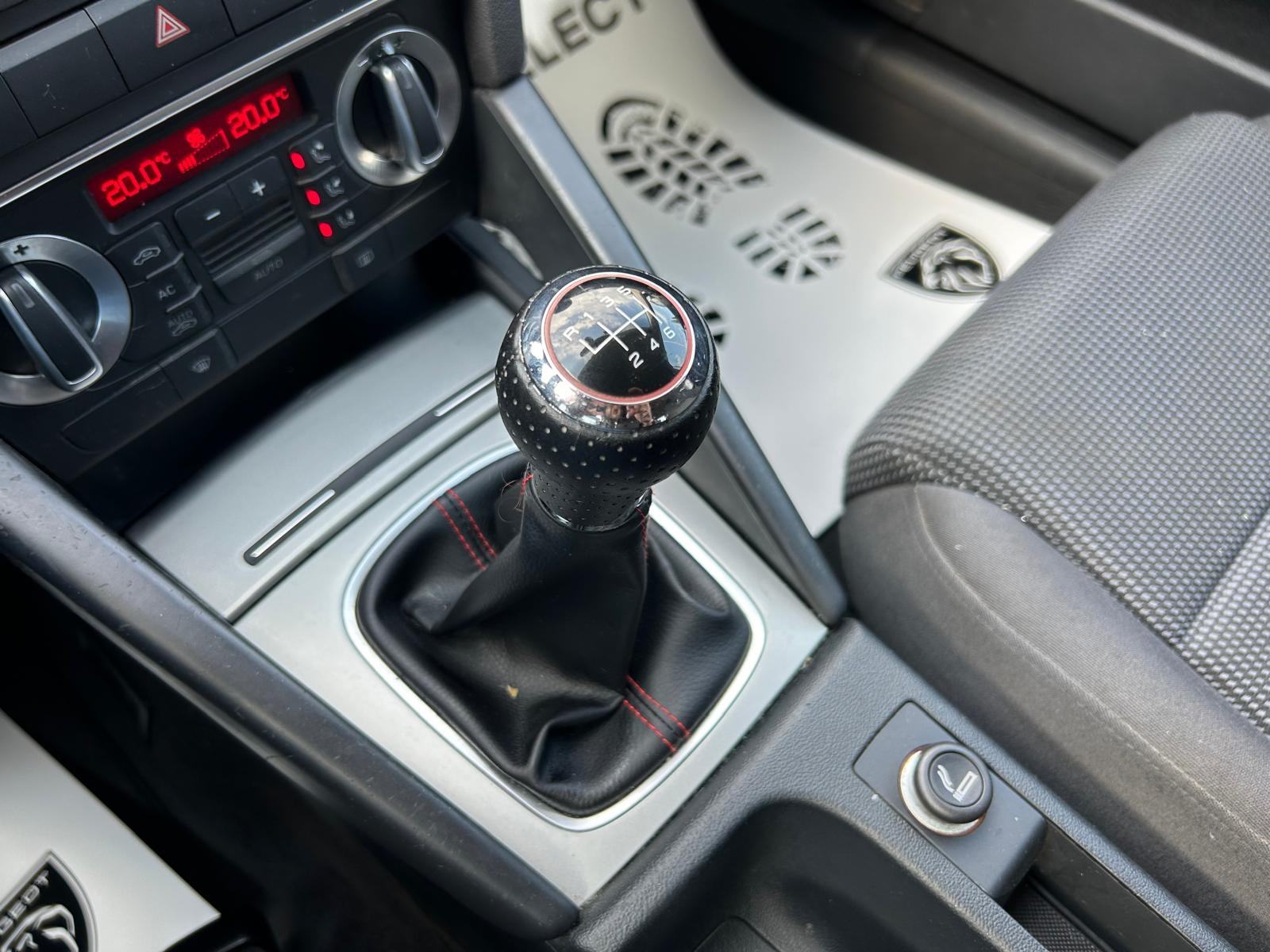 Audi A3 2.0 TDI Sportback - Quattro - SERVISNA - GARANCIJA - REG1GOD, fotografija 16