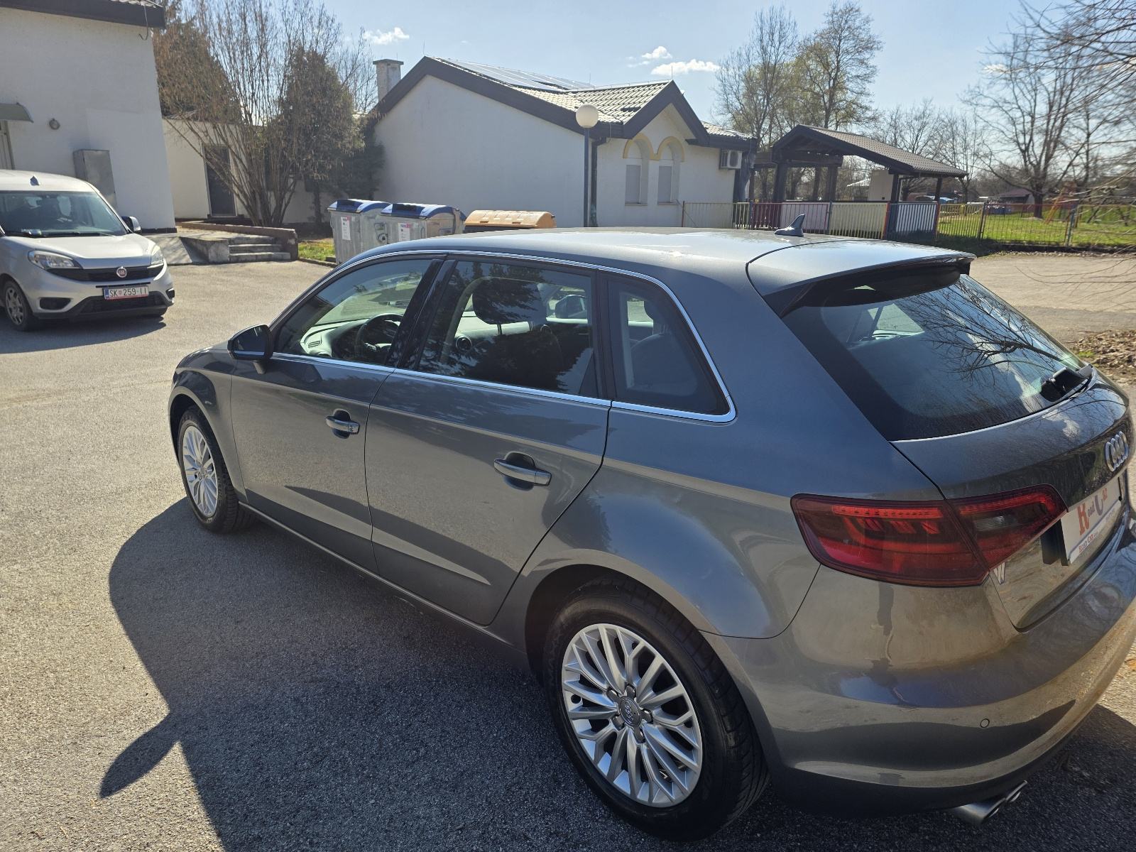 Audi A3 2,0 TDI Sportback S-Tronic automatik,navi,2xpdc,jamstvo, fotografija 5