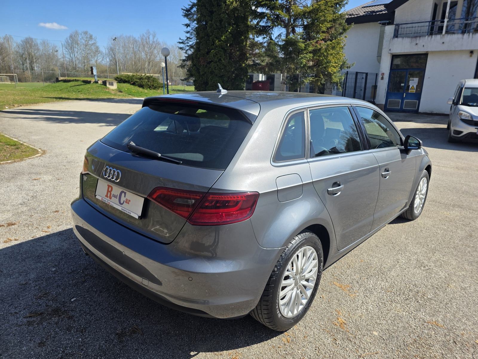 Audi A3 2,0 TDI Sportback S-Tronic automatik,navi,2xpdc,jamstvo, fotografija 4