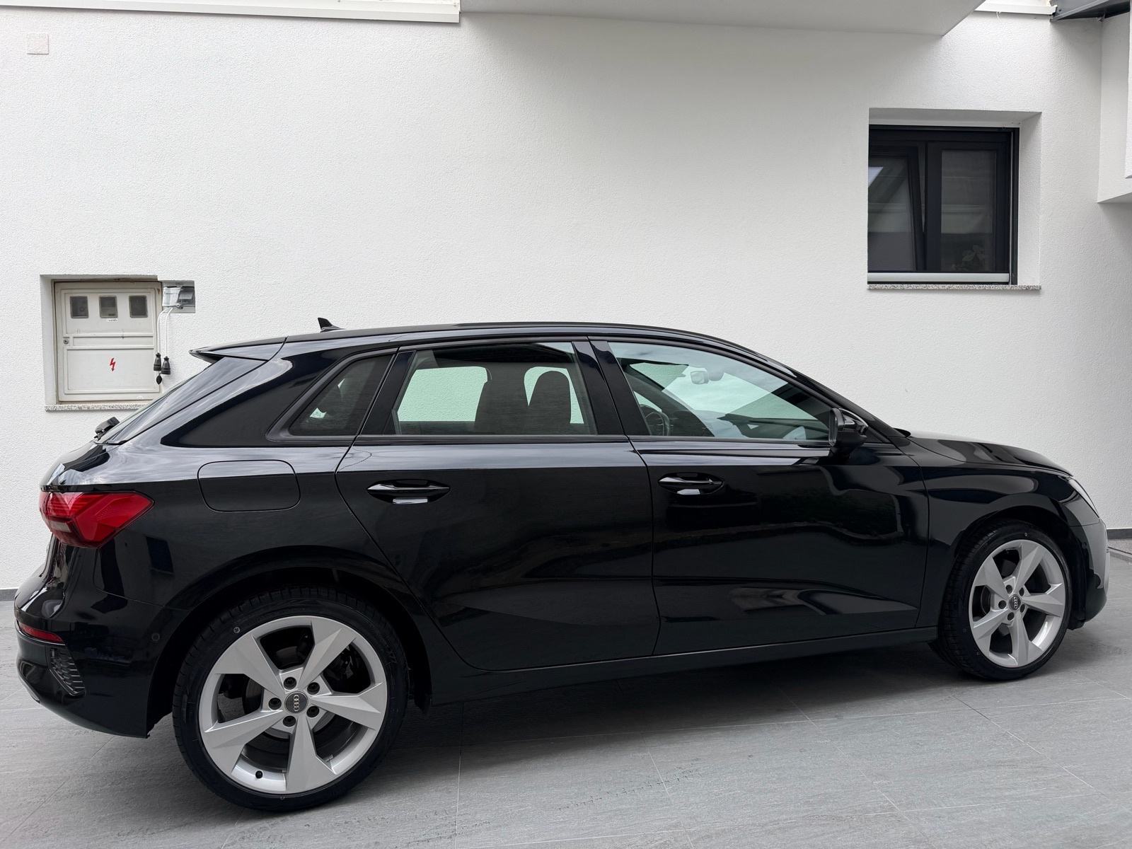 Audi A3 2.0 TDI Sportpaket-1. Vlasnik-Reg 1g.-Jamstvo-Leasing, fotografija 6