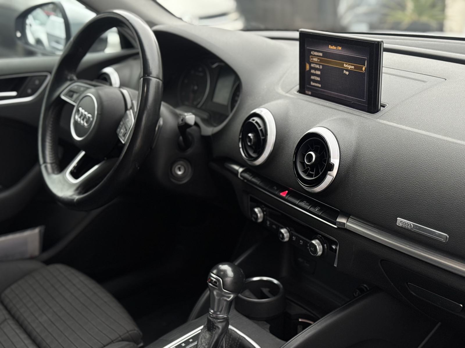 Audi A3 2,0 TDI S-tronic *Automatik* *Panorama* *1.vlasnik* *Jamstvo*, fotografija 18