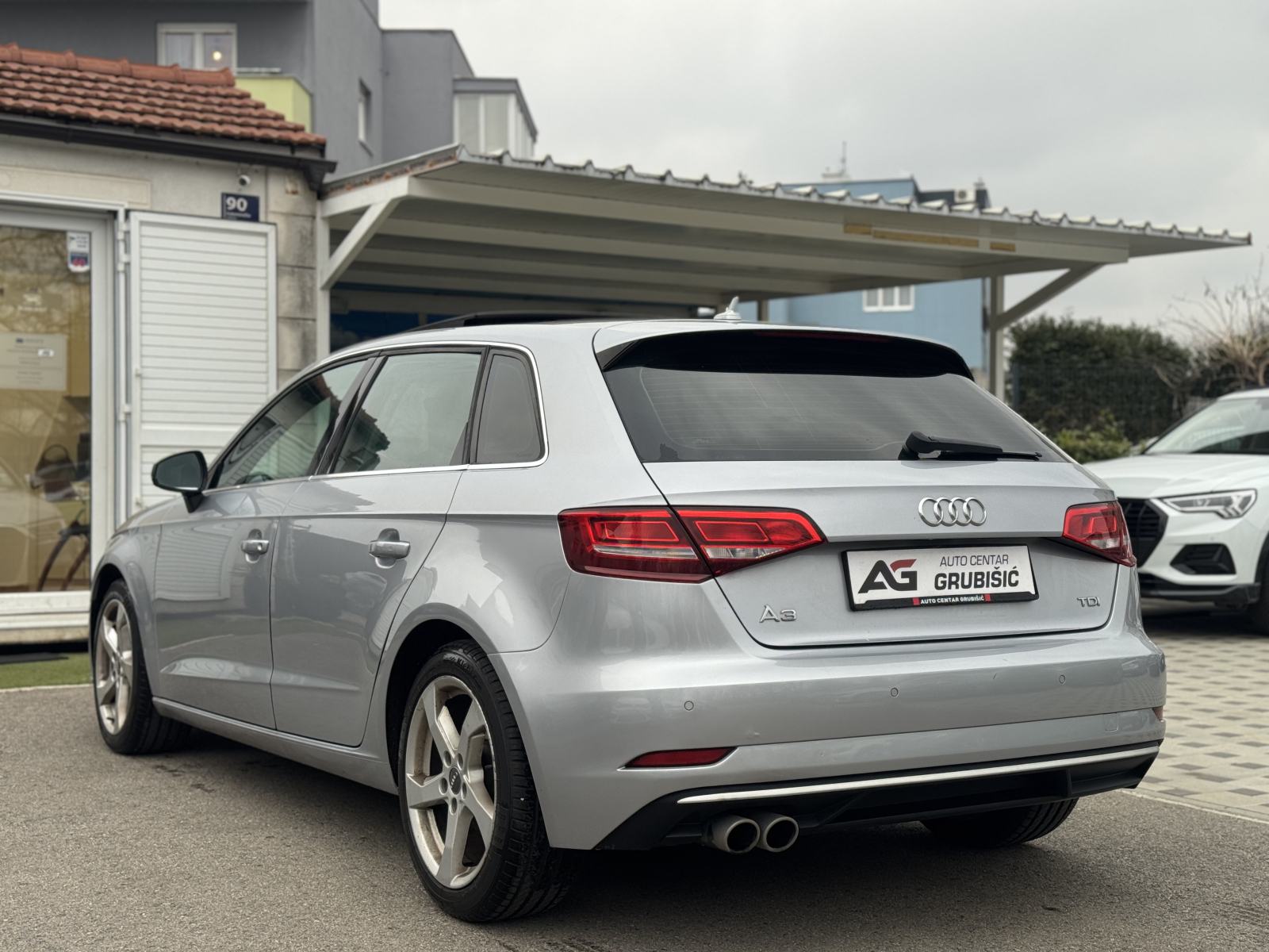 Audi A3 2,0 TDI S-tronic *Automatik* *Panorama* *1.vlasnik* *Jamstvo*, fotografija 15