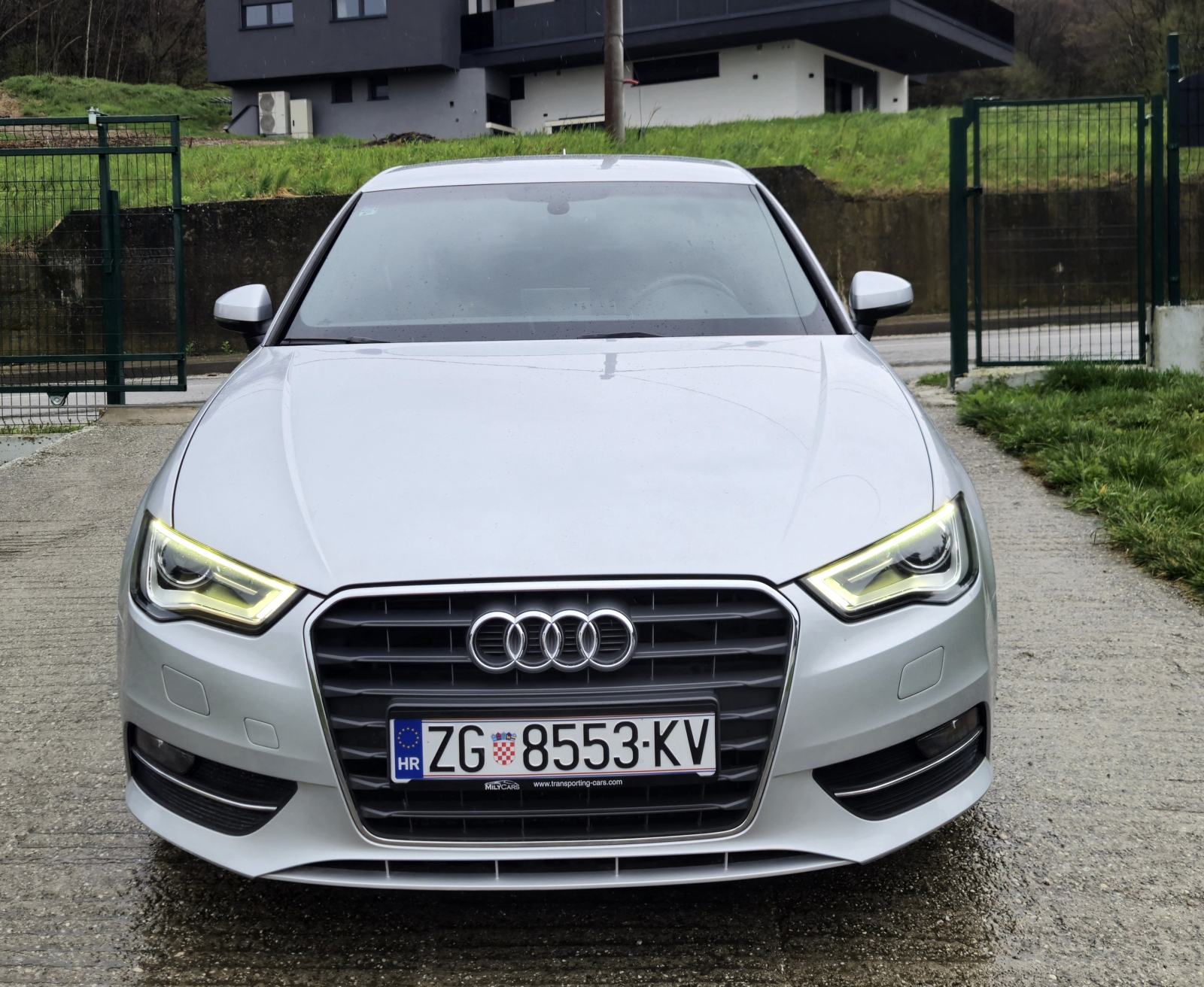 Audi A3 2,0 TDI S-Tronic S line, veliki servis, reg god dana, fotografija 5
