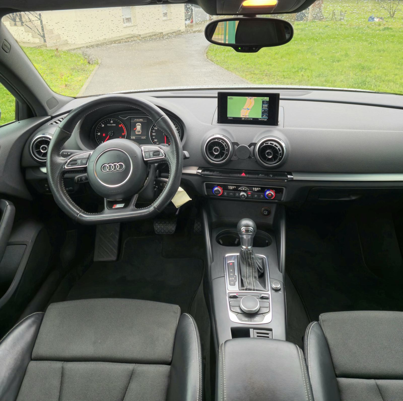 Audi A3 2,0 TDI S-Tronic S line, veliki servis, reg god dana, fotografija 8