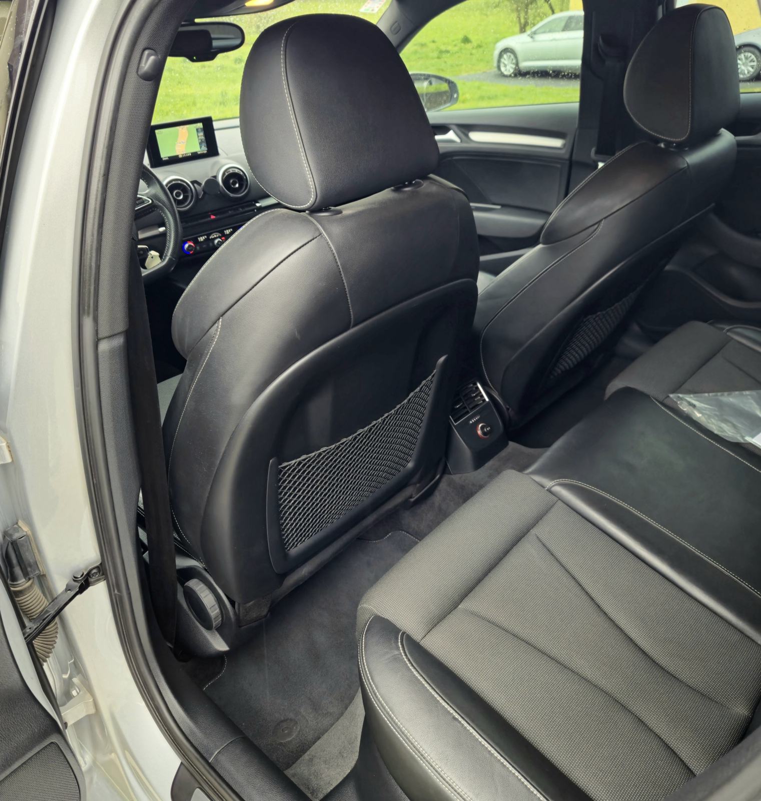 Audi A3 2,0 TDI S-Tronic S line, veliki servis, reg god dana, fotografija 11