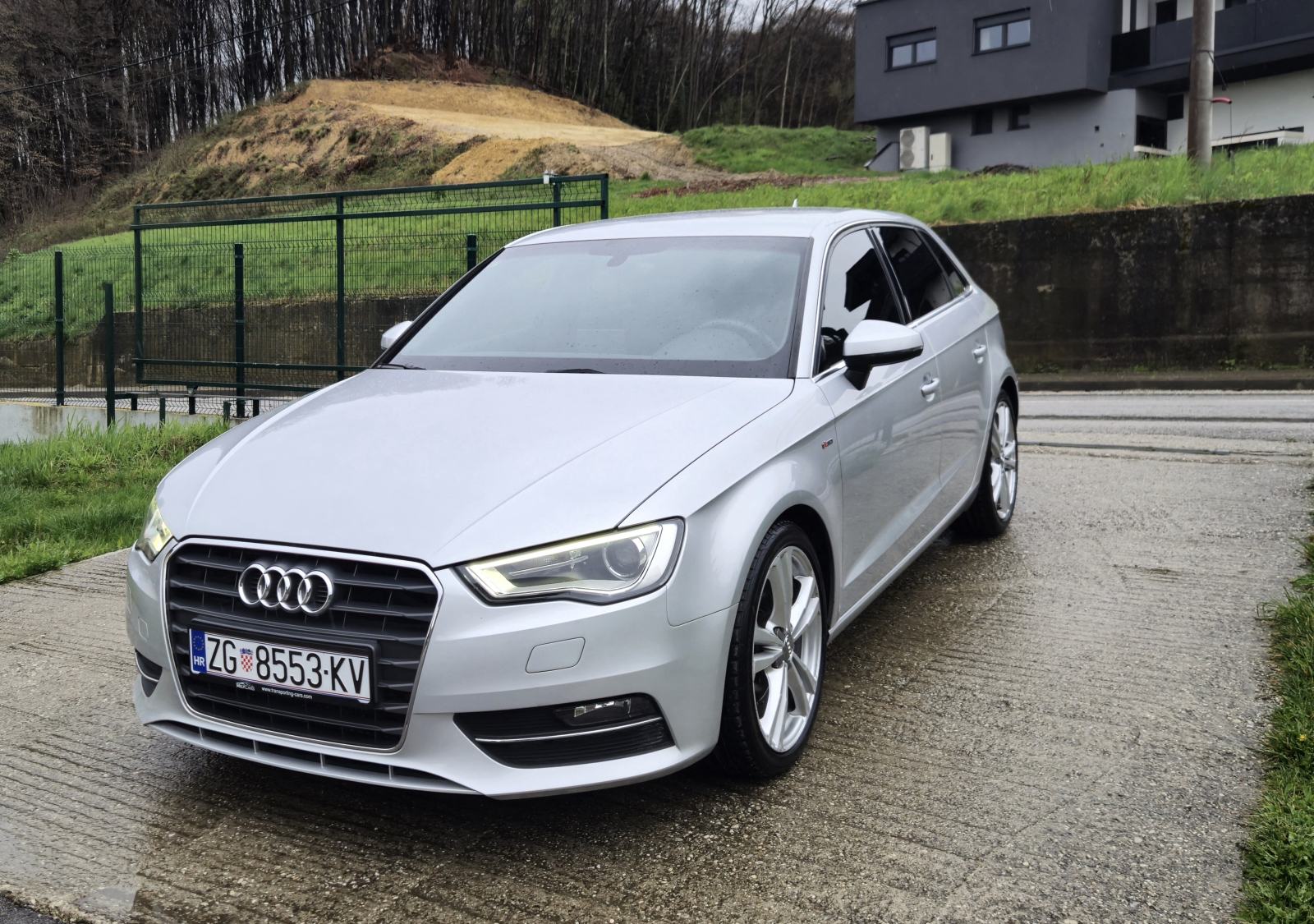 Audi A3 2,0 TDI S-Tronic S line, veliki servis, reg god dana, fotografija 3