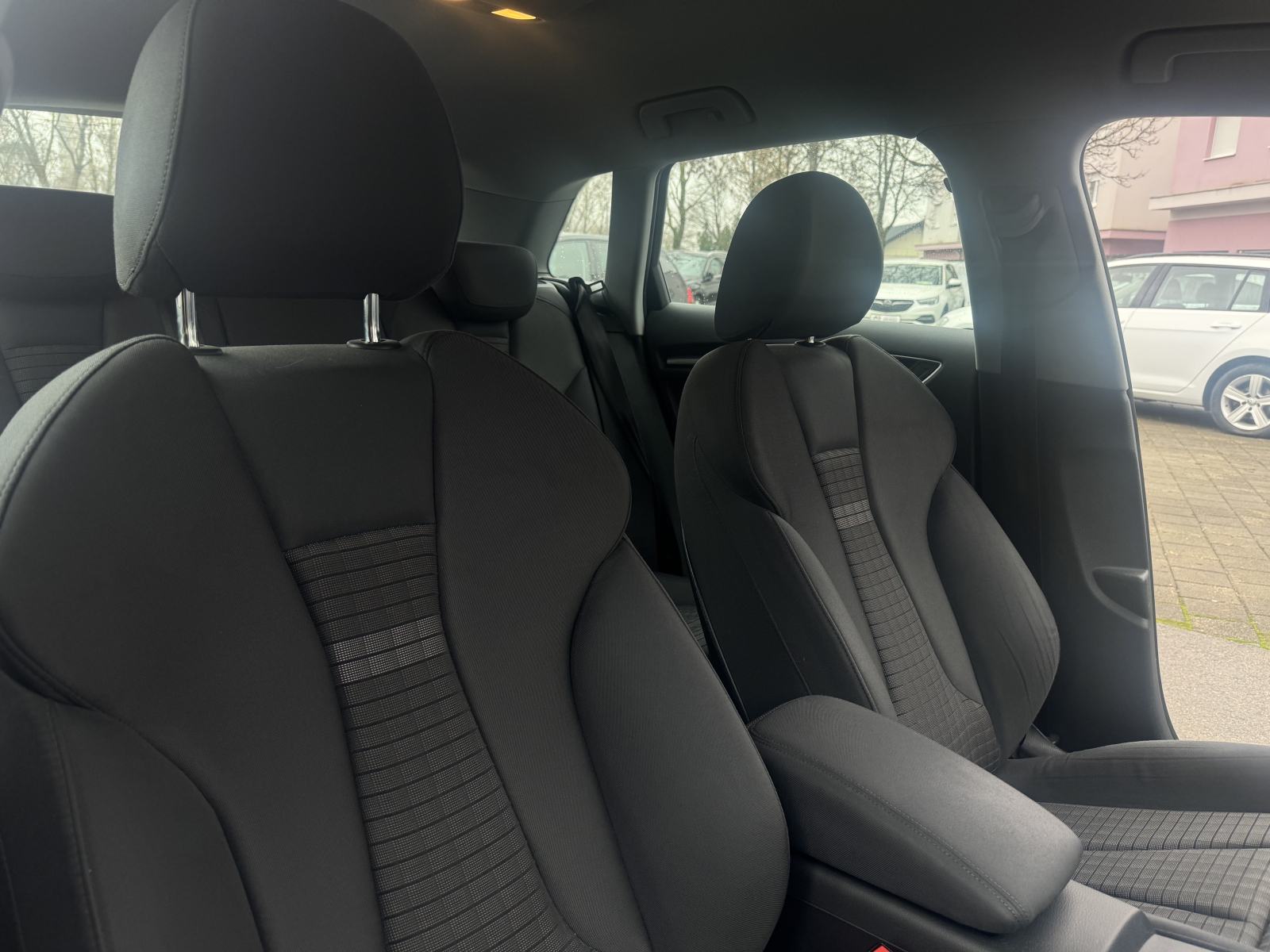 Audi A3 2,0 TDI Sport S tronic *Automatik* *Veliki servis* *Jamstvo*, fotografija 11