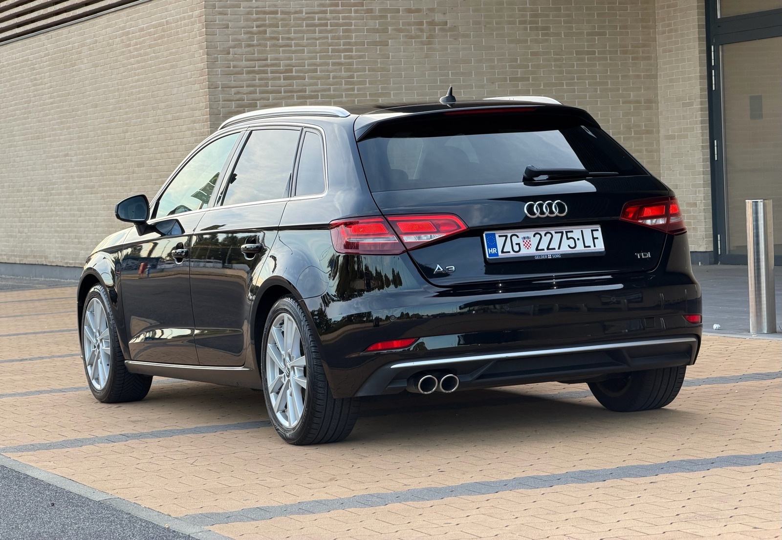 Audi A3 2,0 TDI- UltraBlack/1.Vlasnik/Virtual/LED/ISOFIX/Servisna, fotografija 3