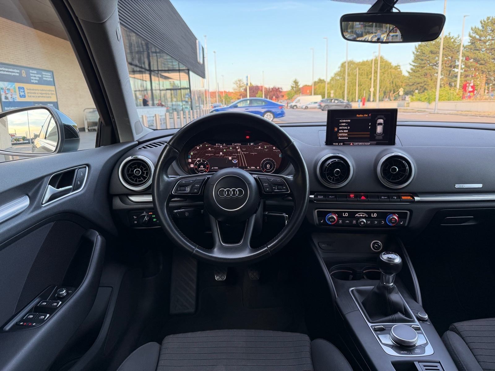 Audi A3 2,0 TDI- UltraBlack/1.Vlasnik/Virtual/LED/ISOFIX/Servisna, fotografija 12