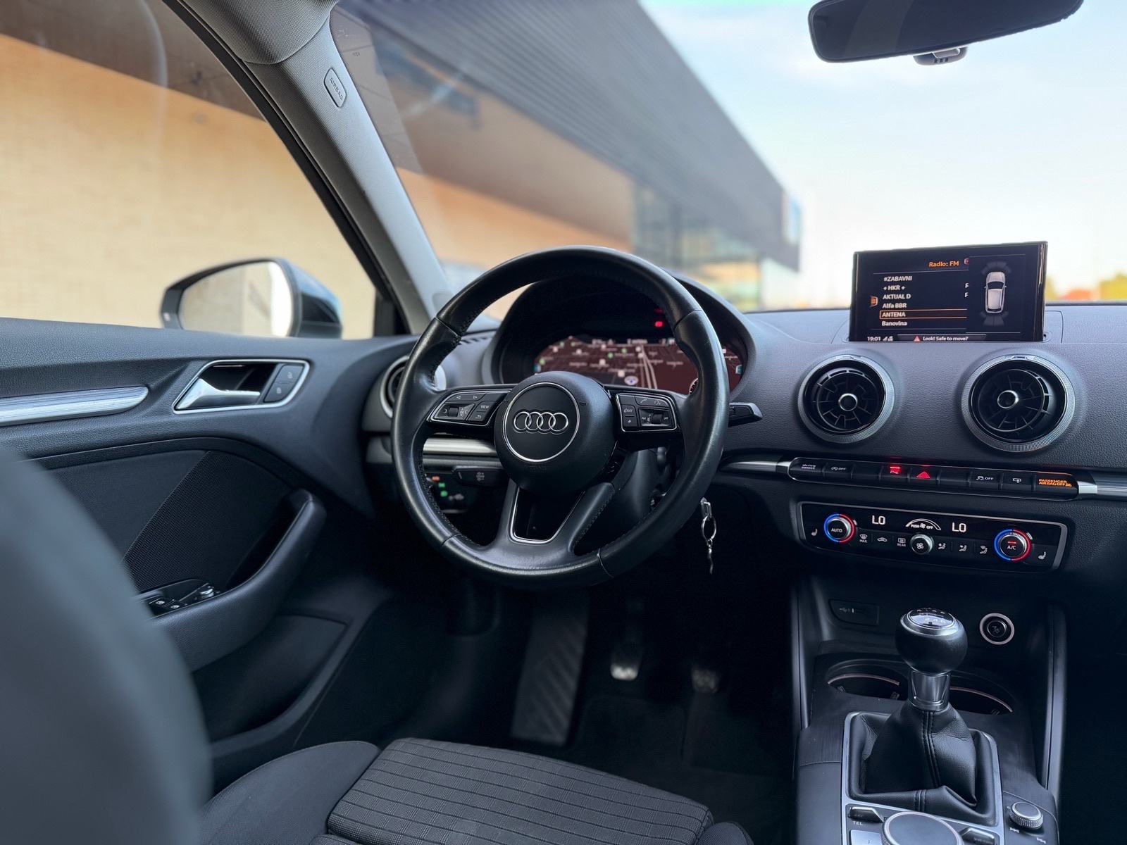 Audi A3 2,0 TDI- UltraBlack/1.Vlasnik/Virtual/LED/ISOFIX/Servisna, fotografija 13