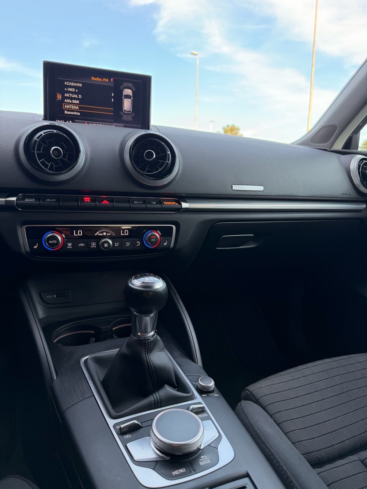 Audi A3 2,0 TDI- UltraBlack/1.Vlasnik/Virtual/LED/ISOFIX/Servisna, fotografija 15