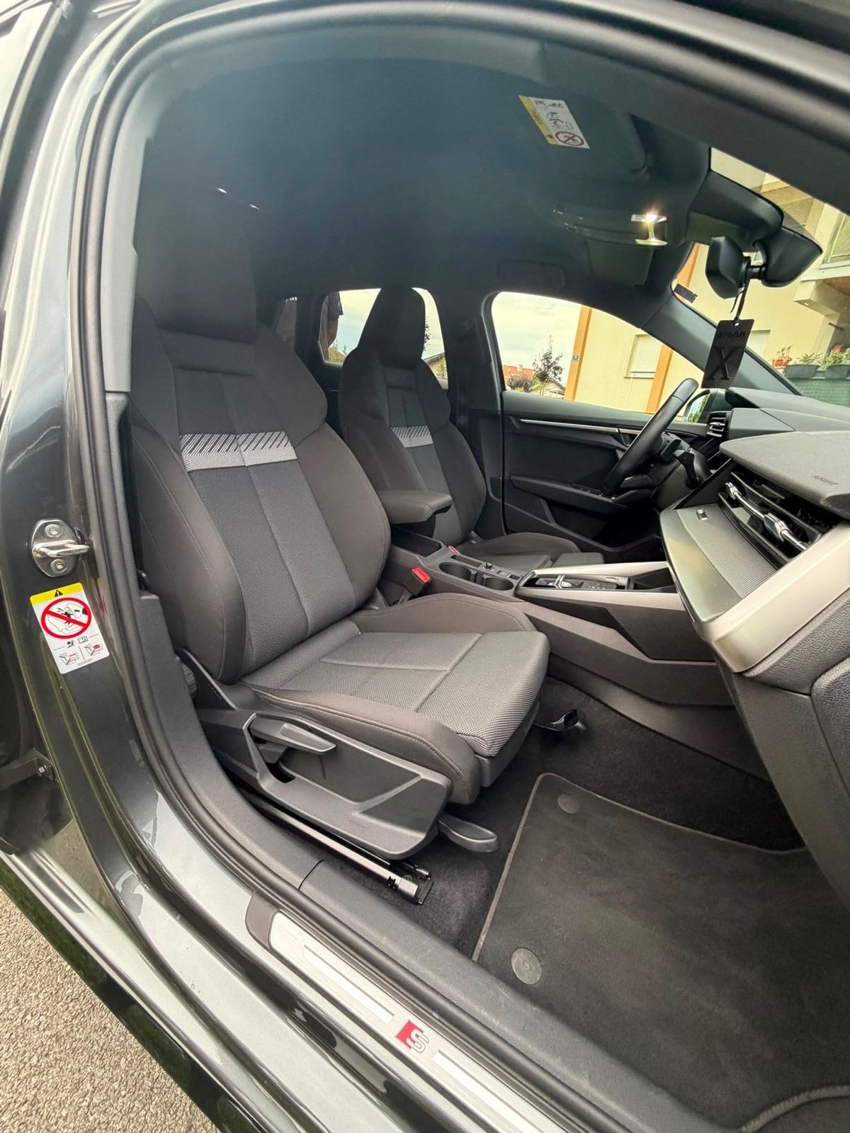 Audi A3 2.0Tdi Automatic 2023.*S Line* Matrix, Virtual, Navi - Reg 1.g, fotografija 14