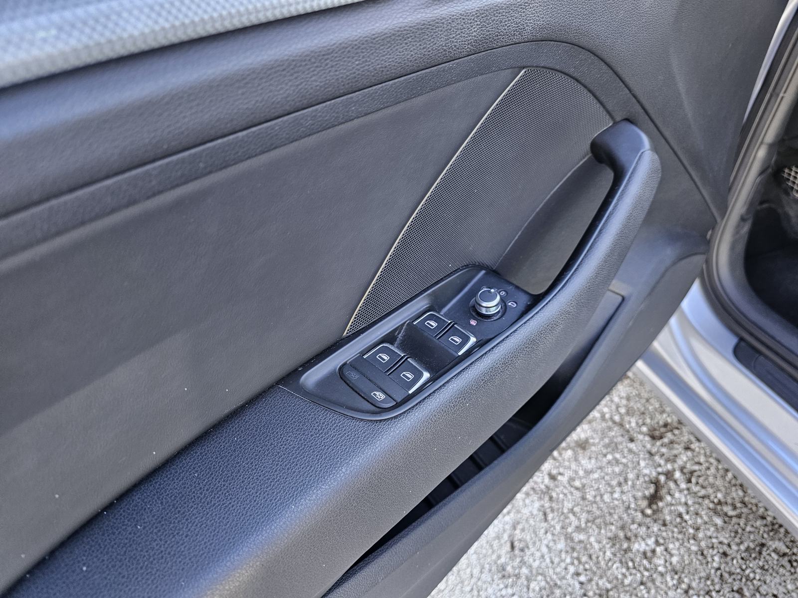 AUDI*A3*2015.G*1.6 TDI-110KS*5 VRATA*LED*ALU*KOŽA*NAVI*9980E, fotografija 15