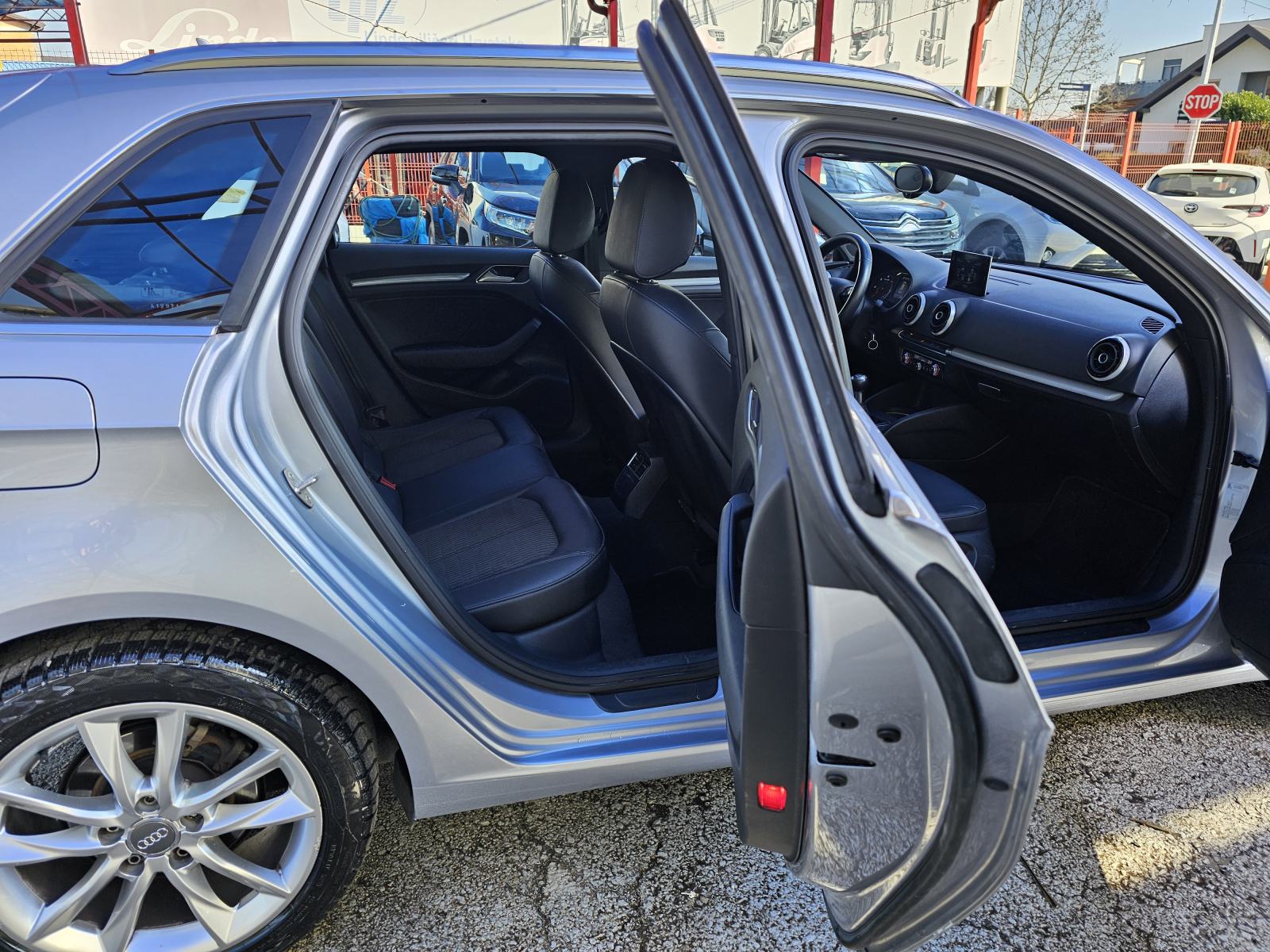 AUDI*A3*2015.G*1.6 TDI-110KS*5 VRATA*LED*ALU*KOŽA*NAVI*9980E, fotografija 18