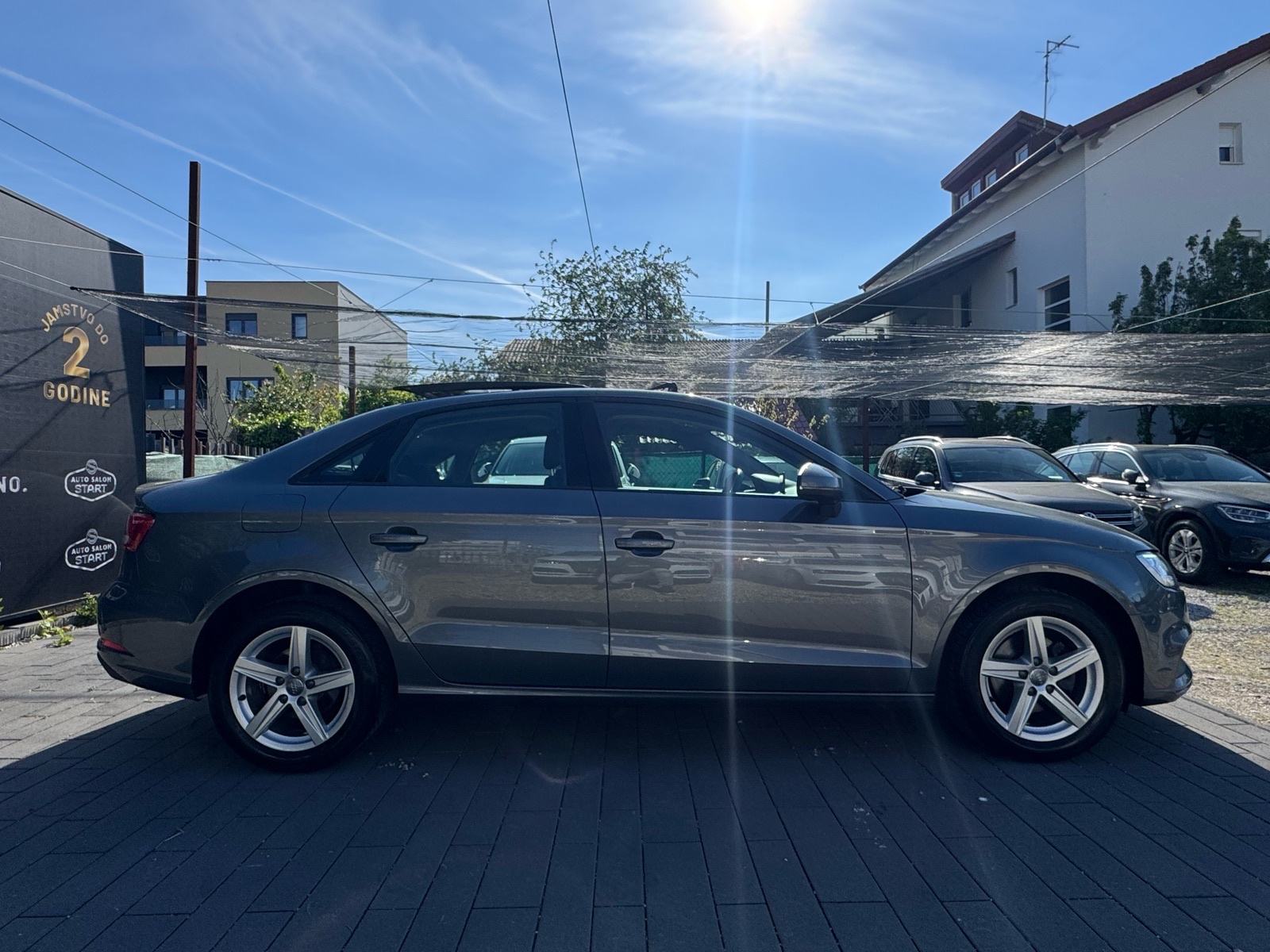 Audi A3 30 TDI AUTOMATIK / PANORAMA / XENON / 2xALU / JAMSTVO, fotografija 4