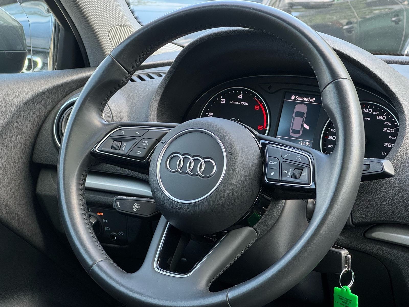 Audi A3 30 TDI AUTOMATIK / PANORAMA / XENON / 2xALU / JAMSTVO, fotografija 11
