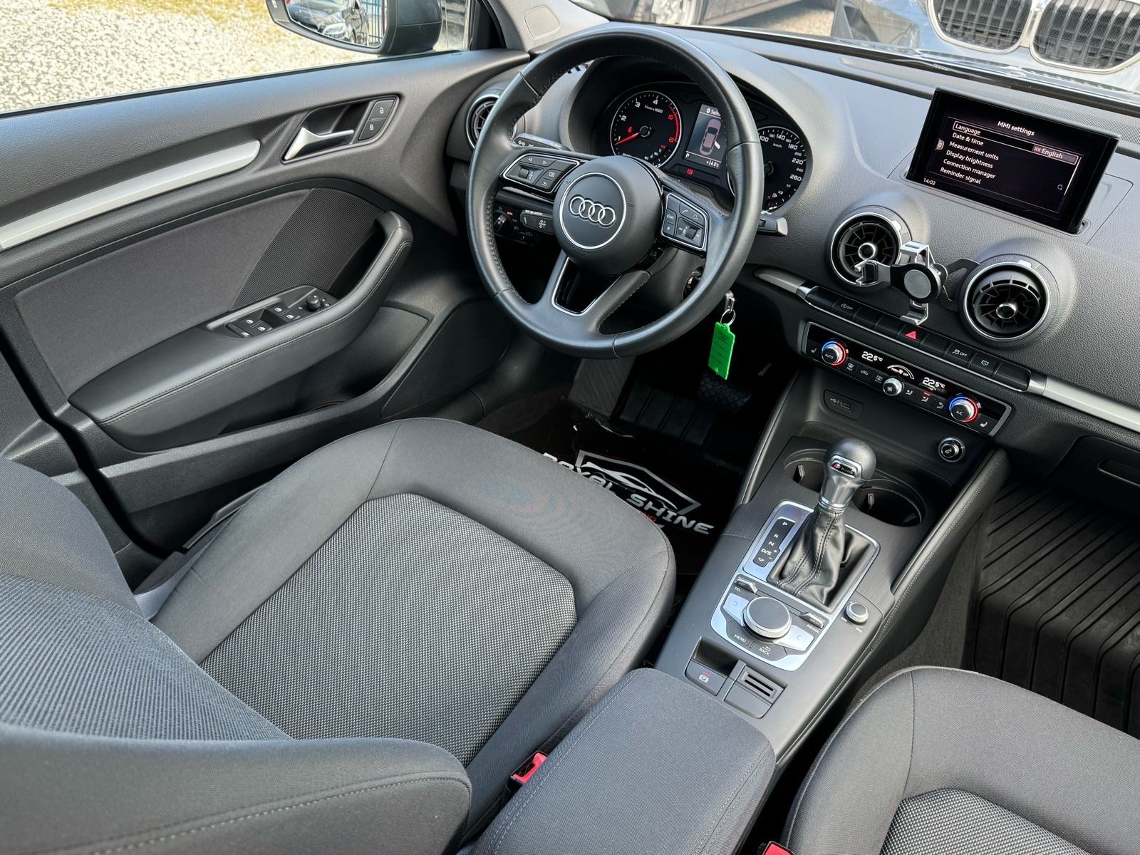 Audi A3 30 TDI AUTOMATIK / PANORAMA / XENON / 2xALU / JAMSTVO, fotografija 12