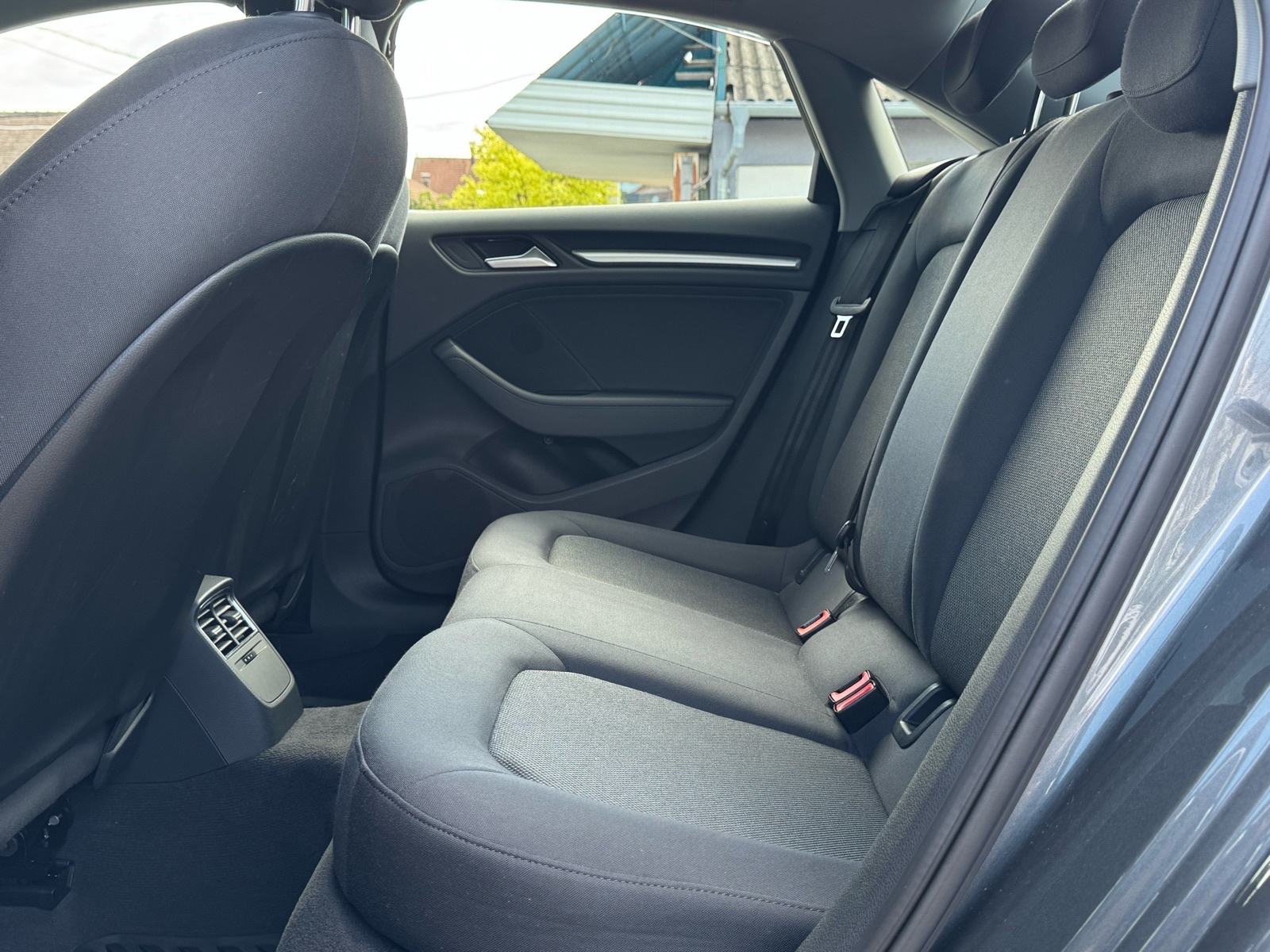 Audi A3 30 TDI AUTOMATIK / PANORAMA / XENON / 2xALU / JAMSTVO, fotografija 17