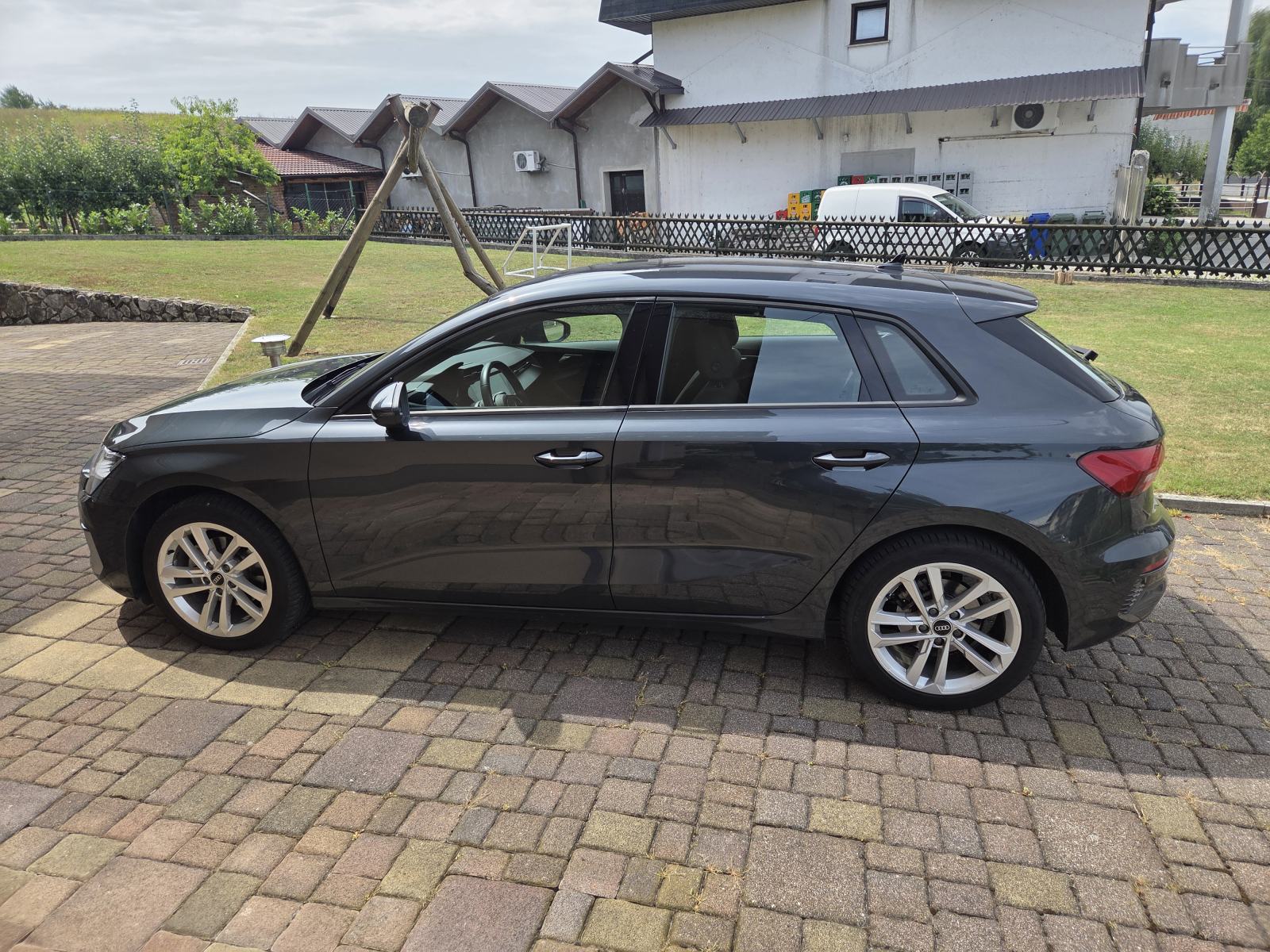 Audi A3 TDI automatik, novi model, advanced, reg 05/2027, 41000 km,PDV, fotografija 8