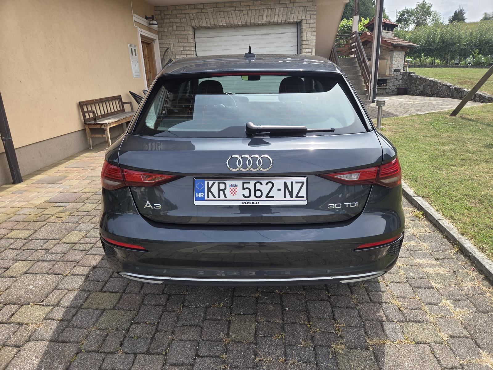 Audi A3 TDI automatik, novi model, advanced, reg 05/2027, 41000 km,PDV, fotografija 3