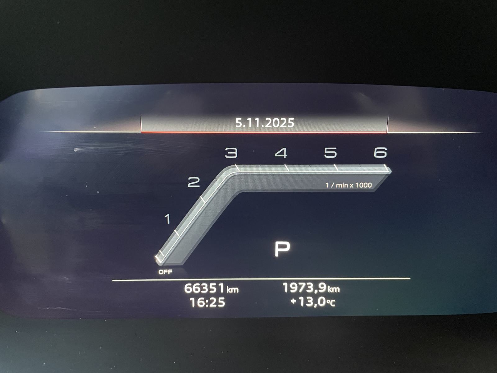 Audi A3 30 TDI Edition10 S tronic Reg. do 10/2026, fotografija 9