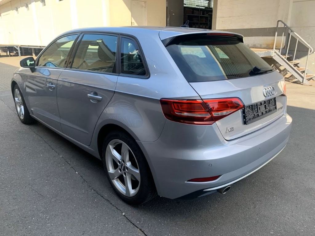 Audi A3 Sportback / 1.6 diesel, fotografija 4