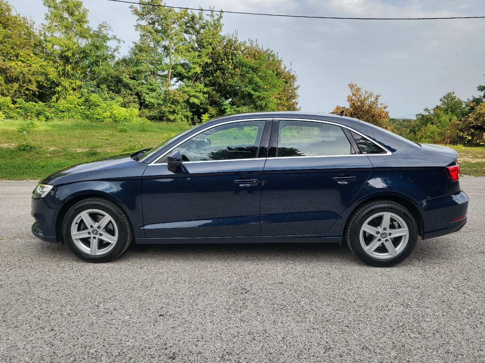 Audi A3 30TDI, Sedan,1.6 tdi, S tronik,Matrix led,Navi,Pdc, u pdv,, fotografija 8