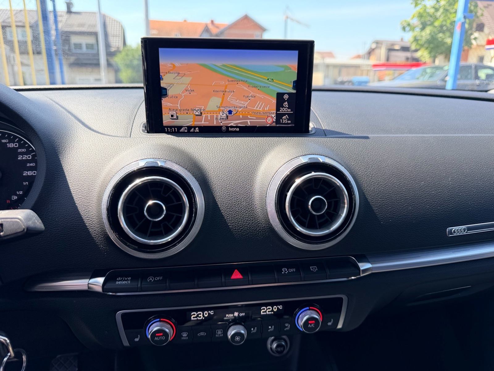 Audi A3 30 TDI Sport+*ODLIČNO STANJE*NOVE GUME*REG 3/2027*, fotografija 14