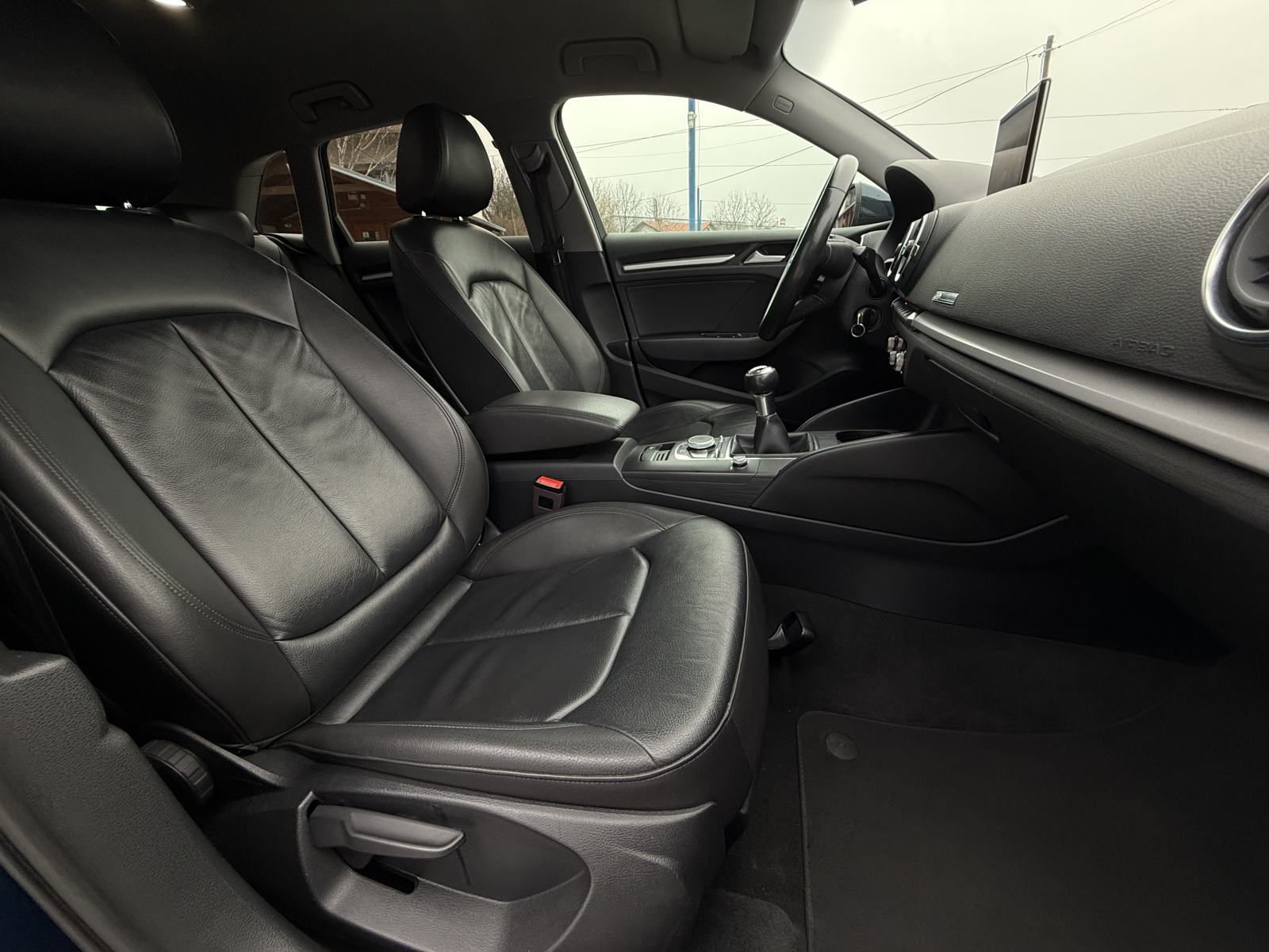 Audi A3 30 TDI SportBack 2019g, * S-Line * Bi-Xenon- LED*, fotografija 17