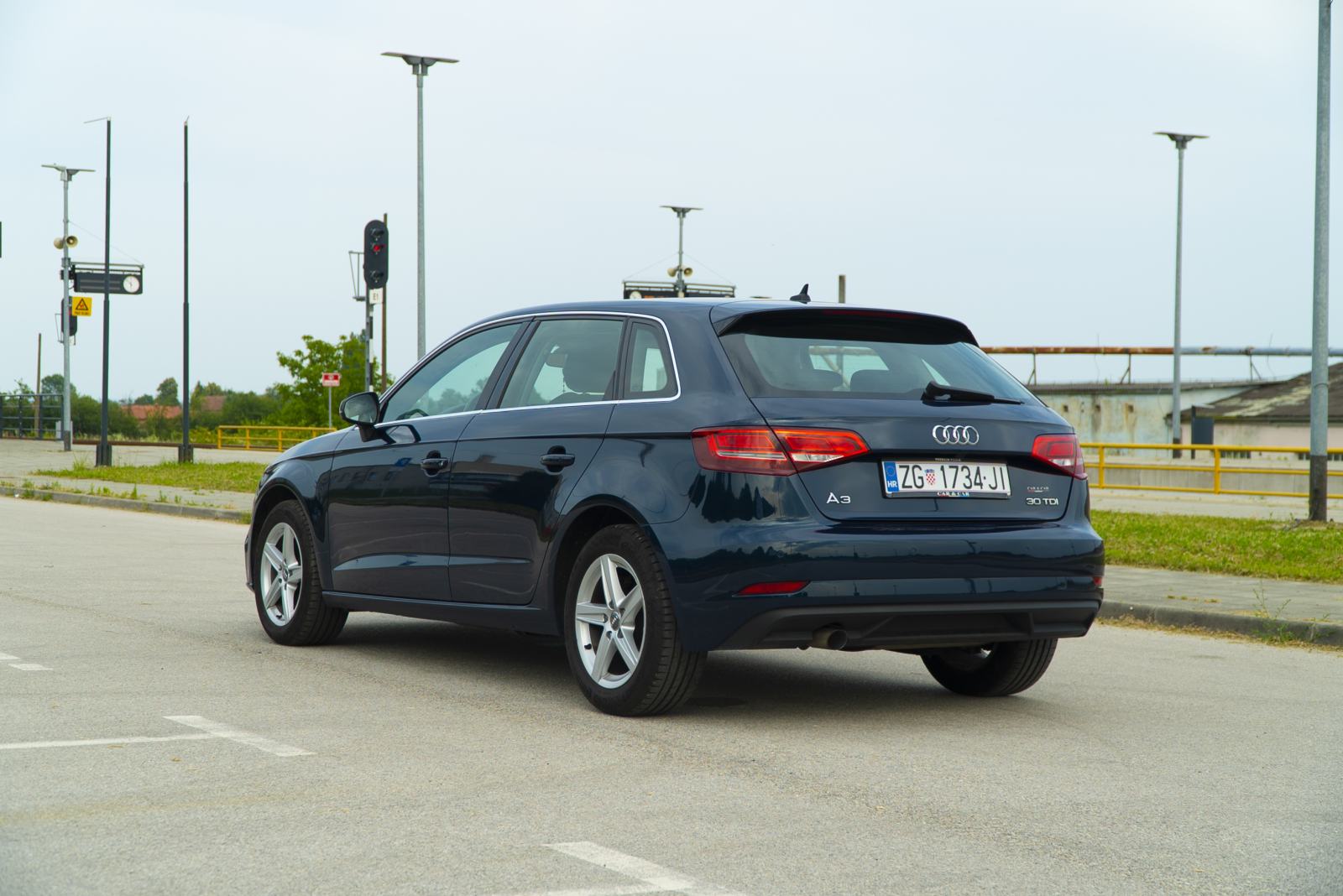 Audi A3, 30TDI, 116ks, PARKING KAMERA, NAVIGACIJA, AUTOMATIK, ODLIČAN!, fotografija 4