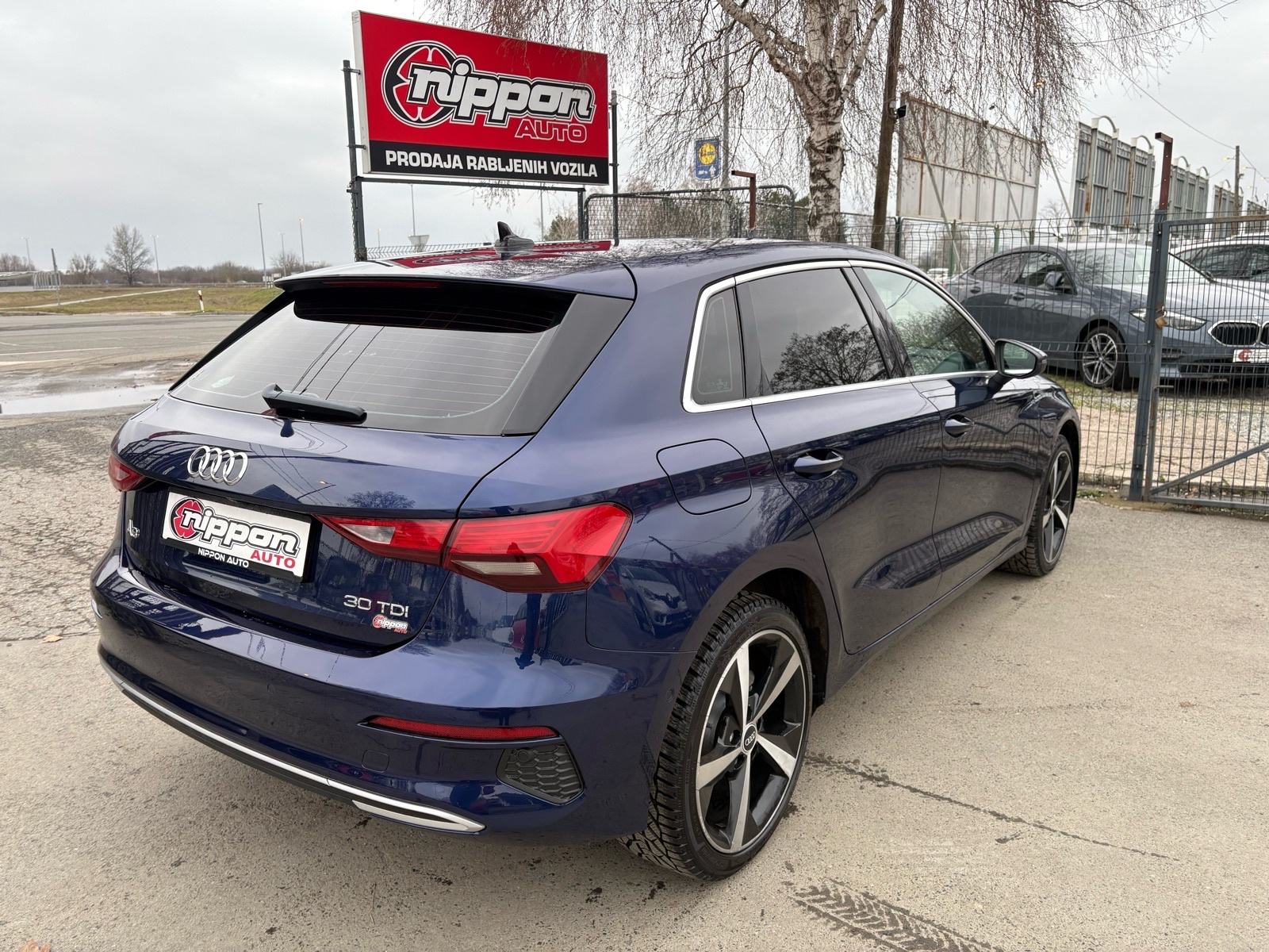 Audi A3 30 TDI Sportback S-tronic NAVI - VIRTUAL - LEASING RATA 305 €, fotografija 6