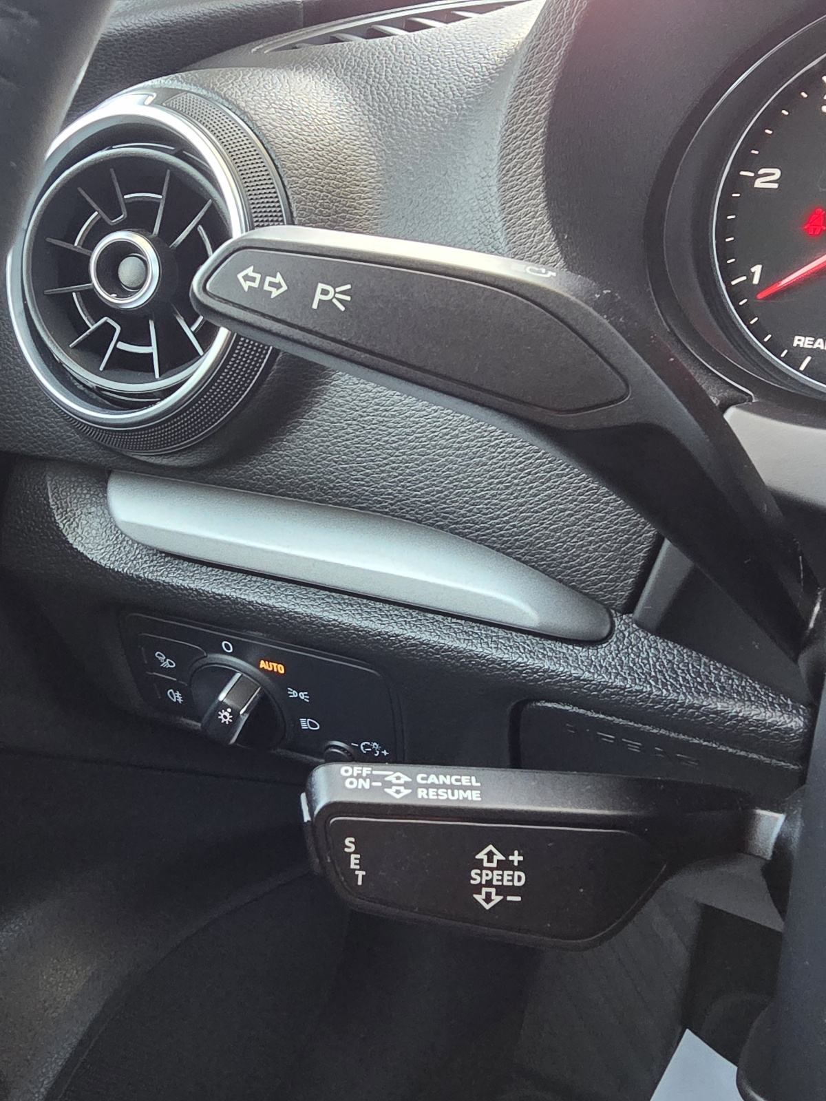 Audi A3 30 TDI S TRONIK,ALU,NAVI,GRIJANJE SJEDALA, fotografija 18