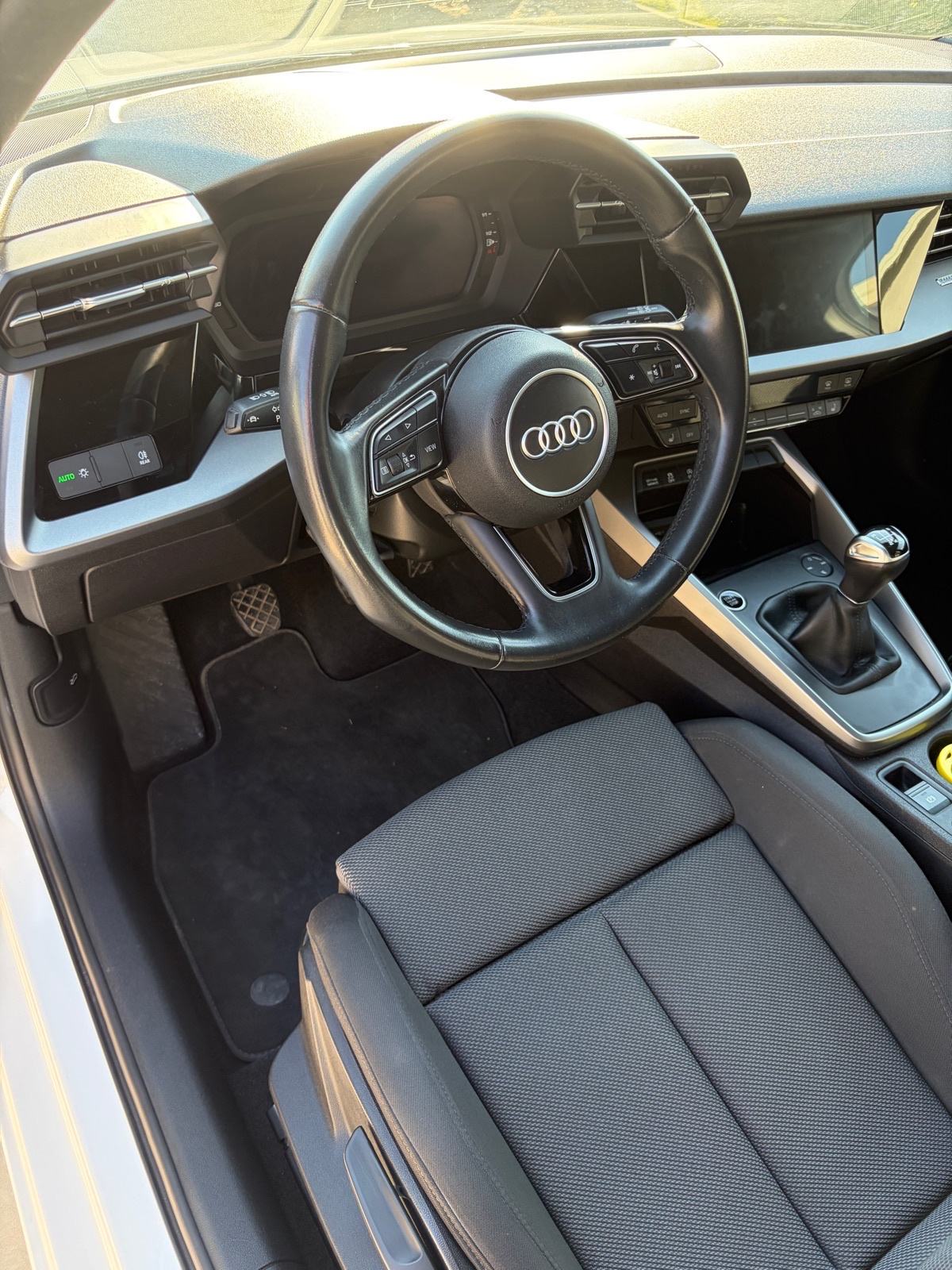 Audi A3 30 TFSI 1,0 TFSI 28 255km Ostecen od leda LEASING, fotografija 12