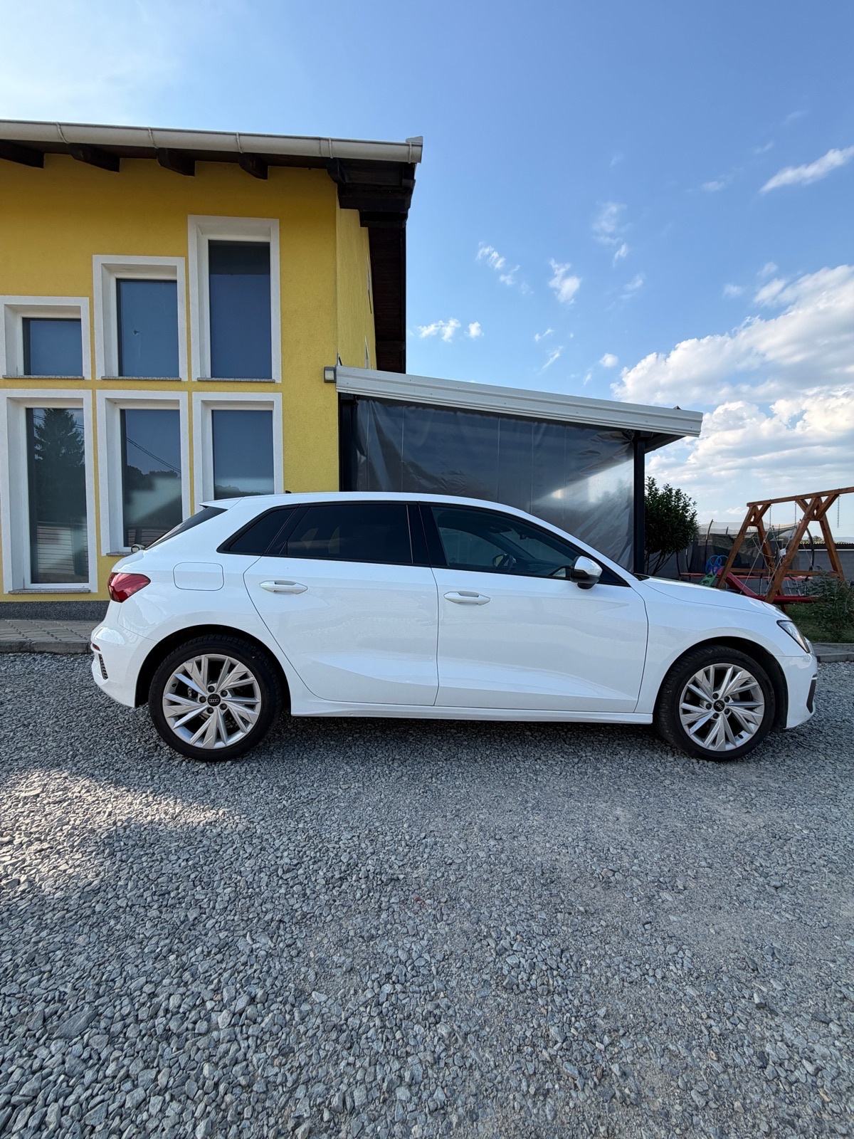 Audi A3 30 TFSI 1,0 TFSI 28 255km Ostecen od leda LEASING, fotografija 7