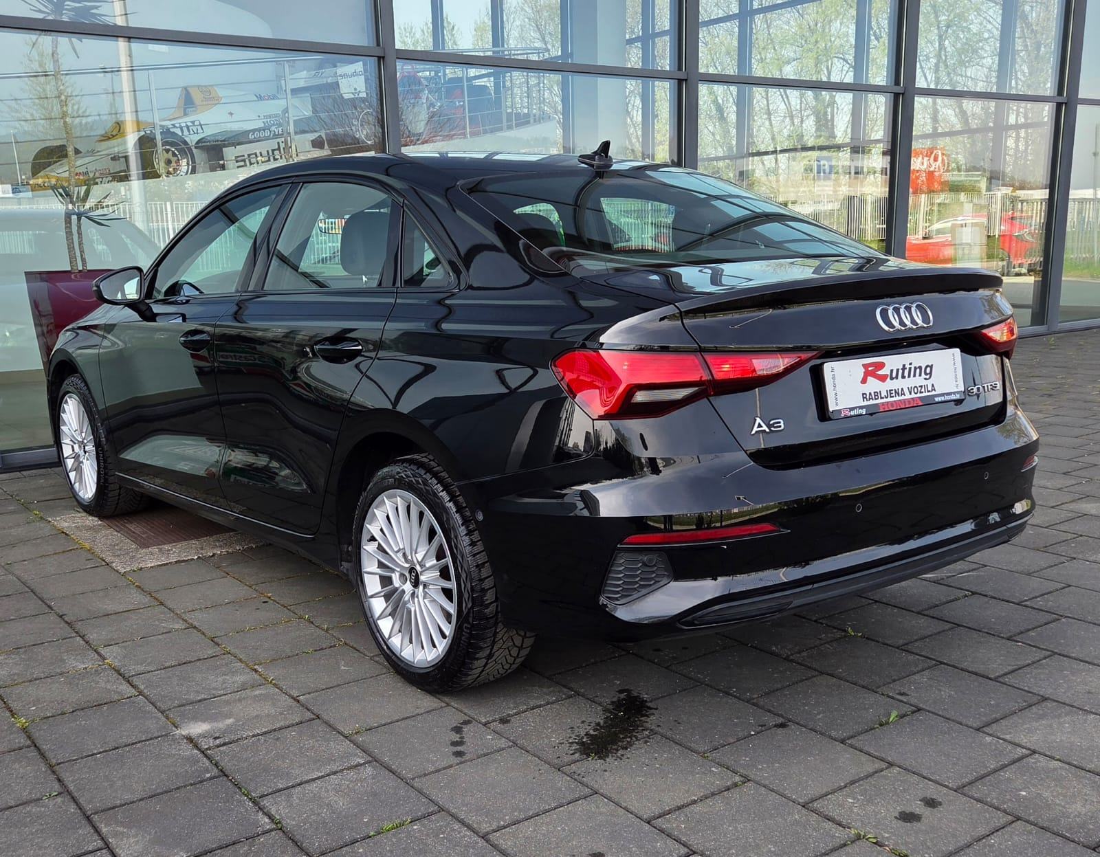 Audi A3 30 TFSI AUTOMATIK*LIMUZINA*ALU NAVI PDC LED*GARANCIJA*, fotografija 6