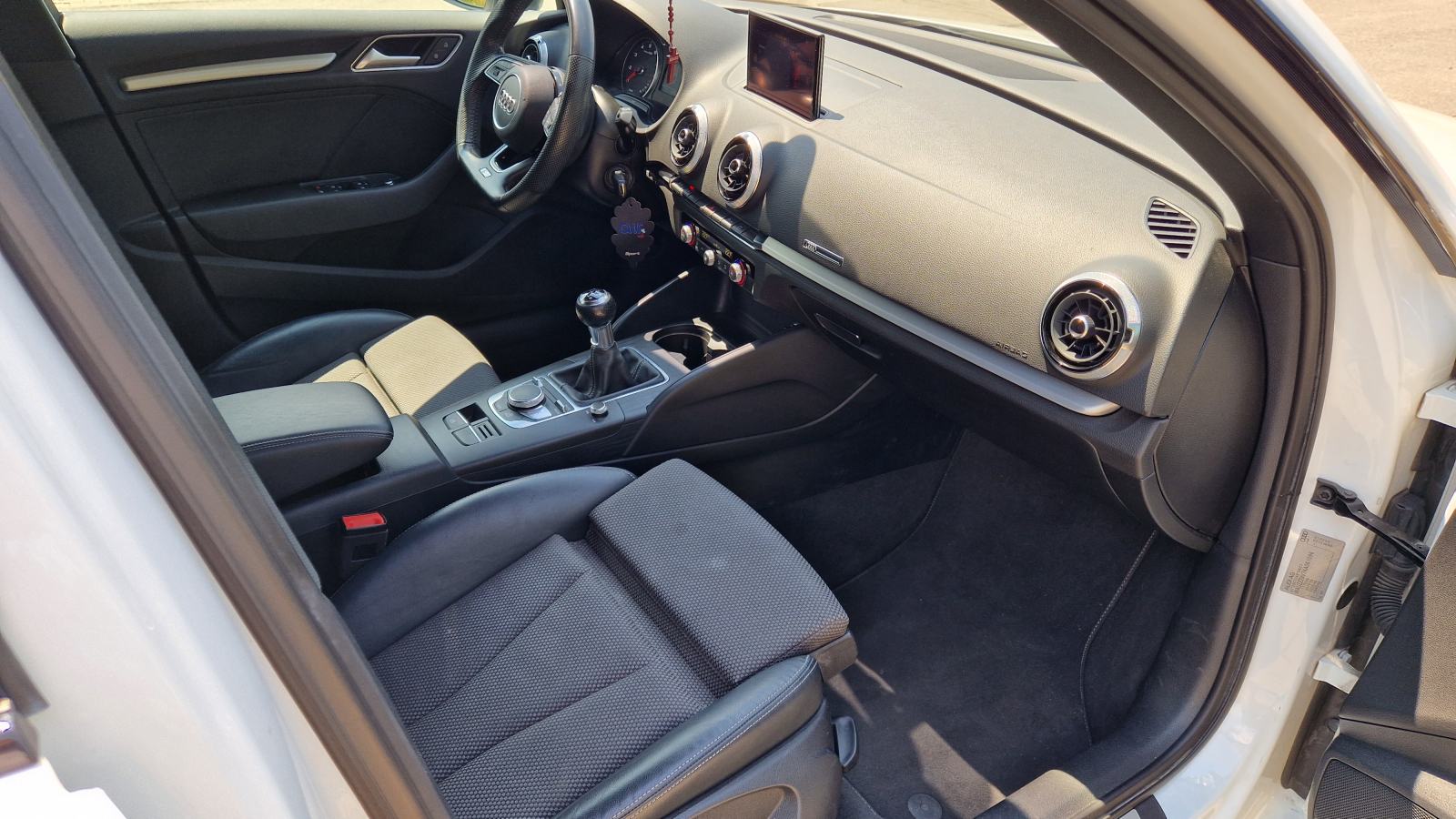 Audi A3 30 TFSI, S-line, Nije uvoz, Vlasnik., fotografija 10