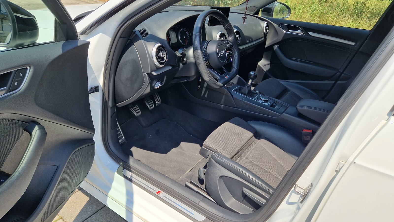 Audi A3 30 TFSI, S-line, Nije uvoz, Vlasnik., fotografija 9