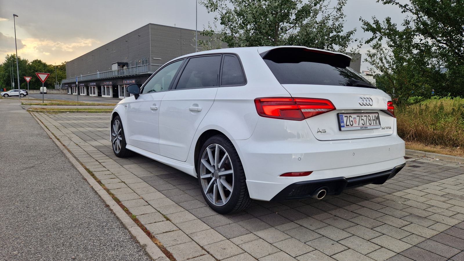 Audi A3 30 TFSI, S-line, Nije uvoz, Vlasnik., fotografija 6